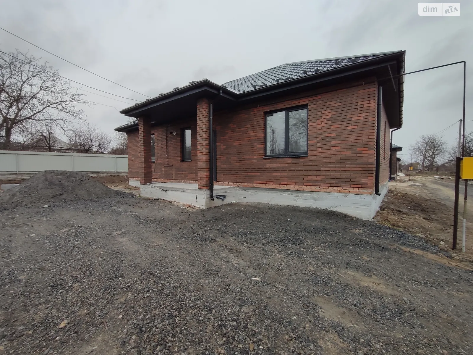 Продается одноэтажный дом 96 кв. м с гаражом, цена: 85000 $ - фото 1