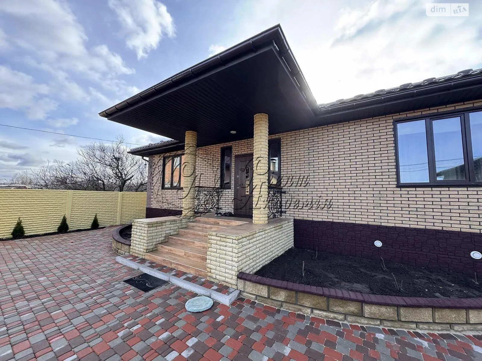 Продається одноповерховий будинок 125 кв. м с басейном, цена: 290000 $ - фото 1