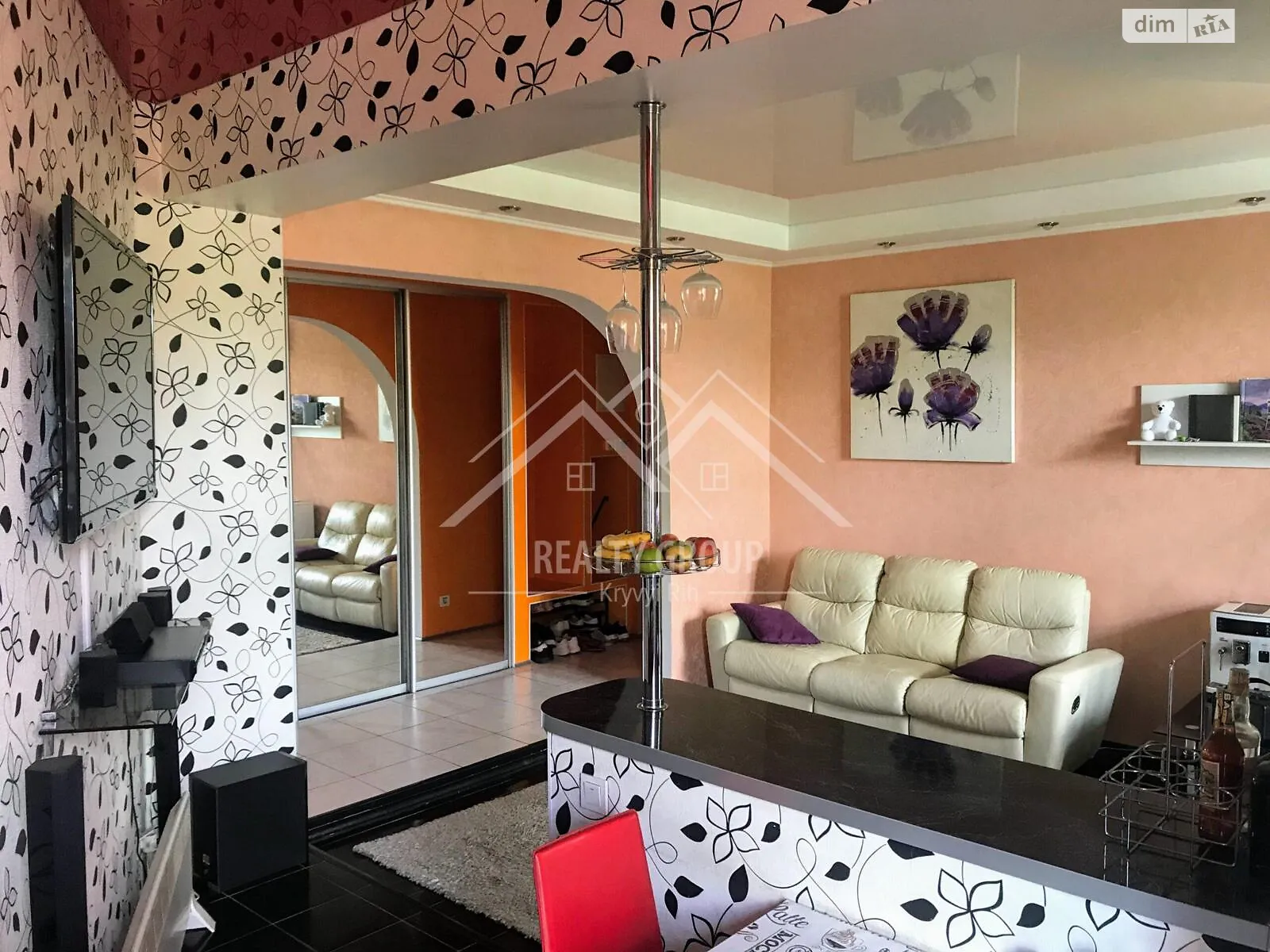 Продается 2-комнатная квартира 55.2 кв. м в Кривом Роге, ул. Бородина, 2 - фото 1