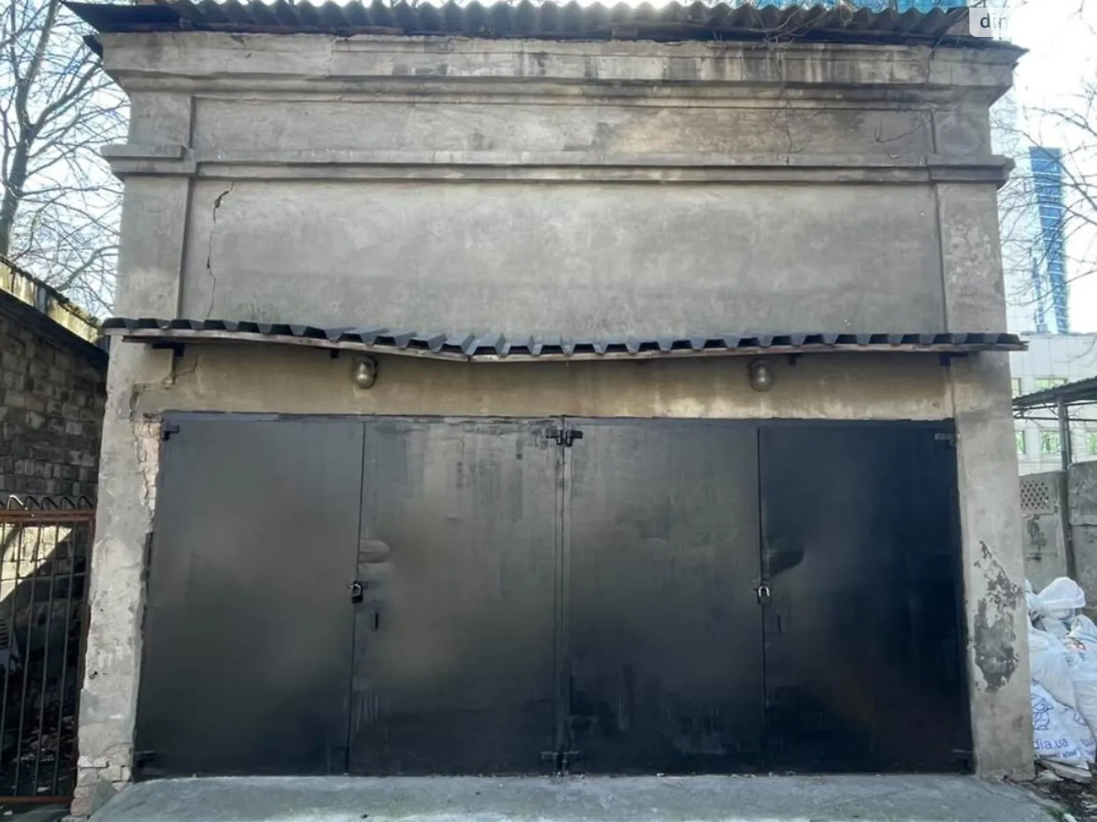 Продається окремий гараж під легкове авто на 23 кв. м, цена: 20000 $ - фото 1
