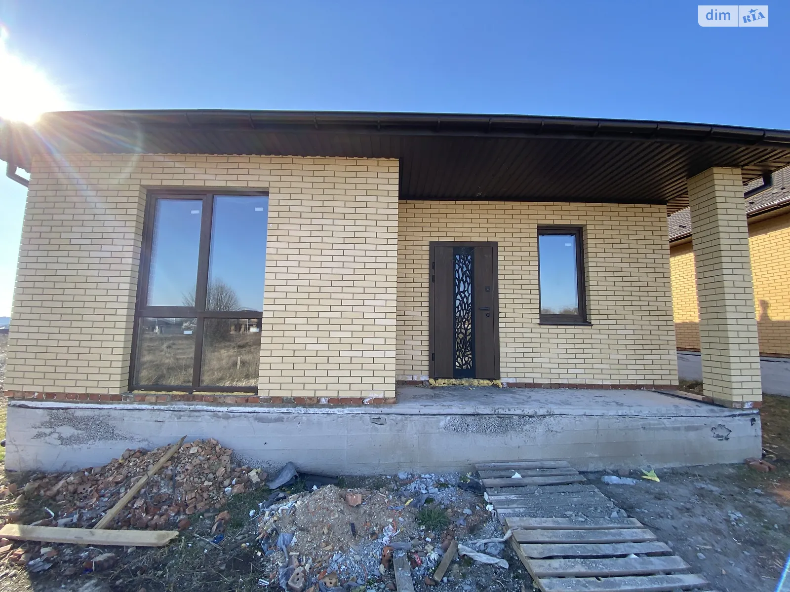 Продається одноповерховий будинок 100 кв. м з ділянкою, цена: 85000 $ - фото 1