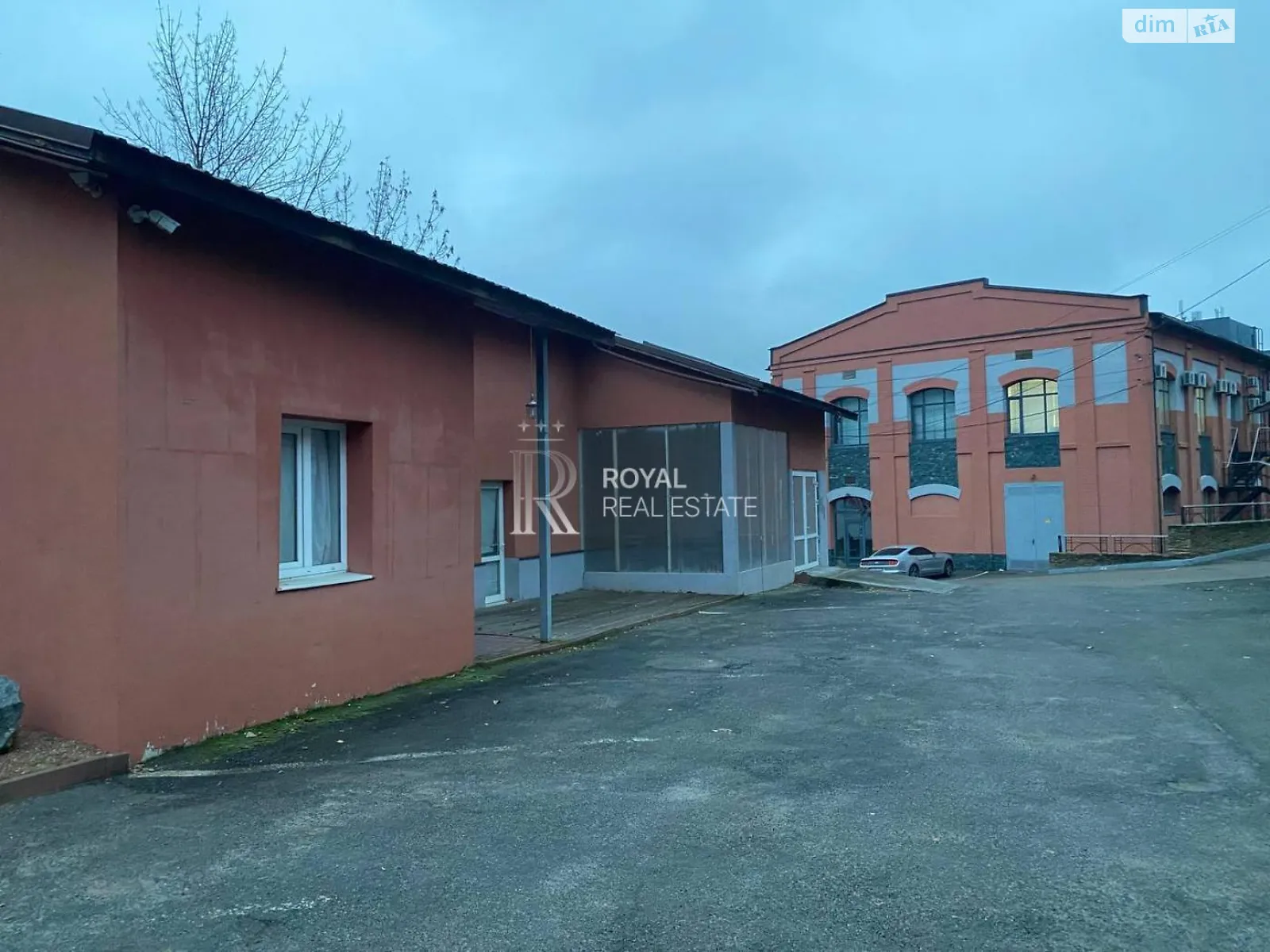 Здається в оренду приміщення вільного призначення 235 кв. м в 2-поверховій будівлі, цена: 3400 $ - фото 1