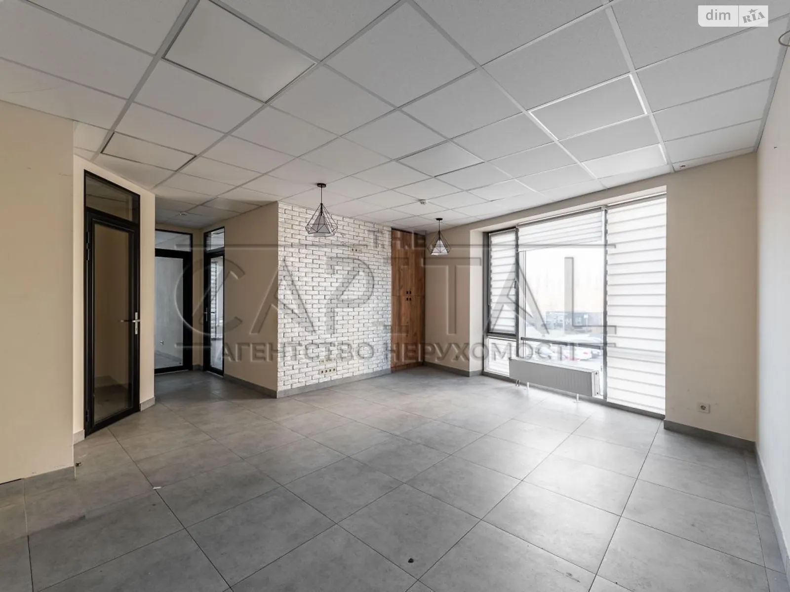 Продается офис 263 кв. м в бизнес-центре, цена: 394000 $ - фото 1