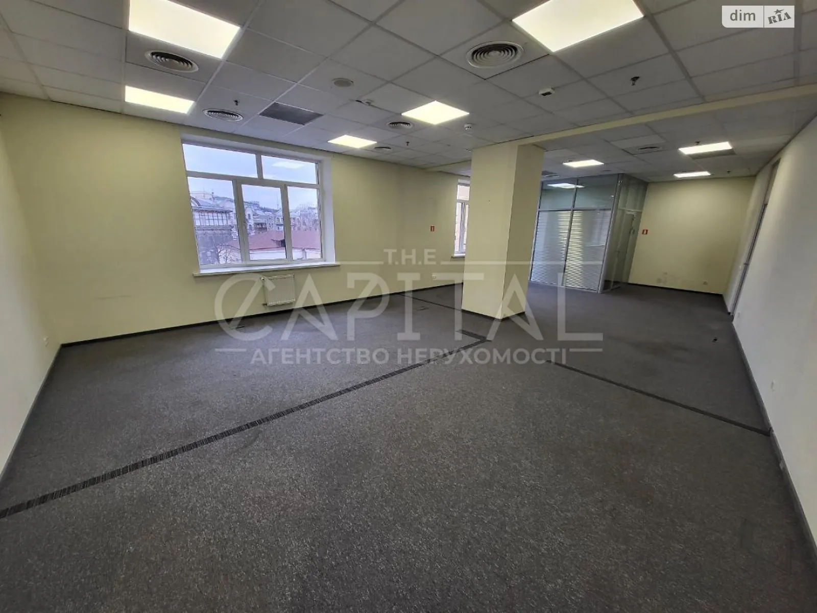 Сдается в аренду офис 90 кв. м в бизнес-центре, цена: 1530 $ - фото 1