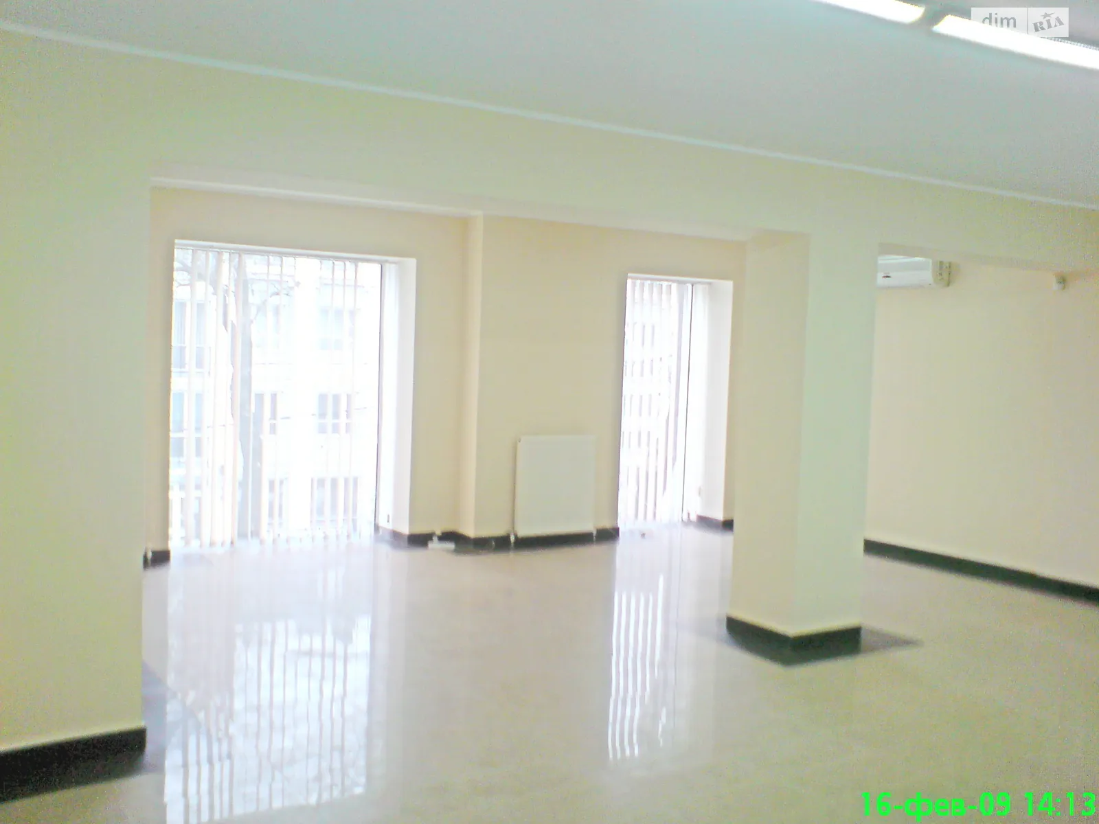 Сдается в аренду офис 200 кв. м в бизнес-центре, цена: 60000 грн - фото 1