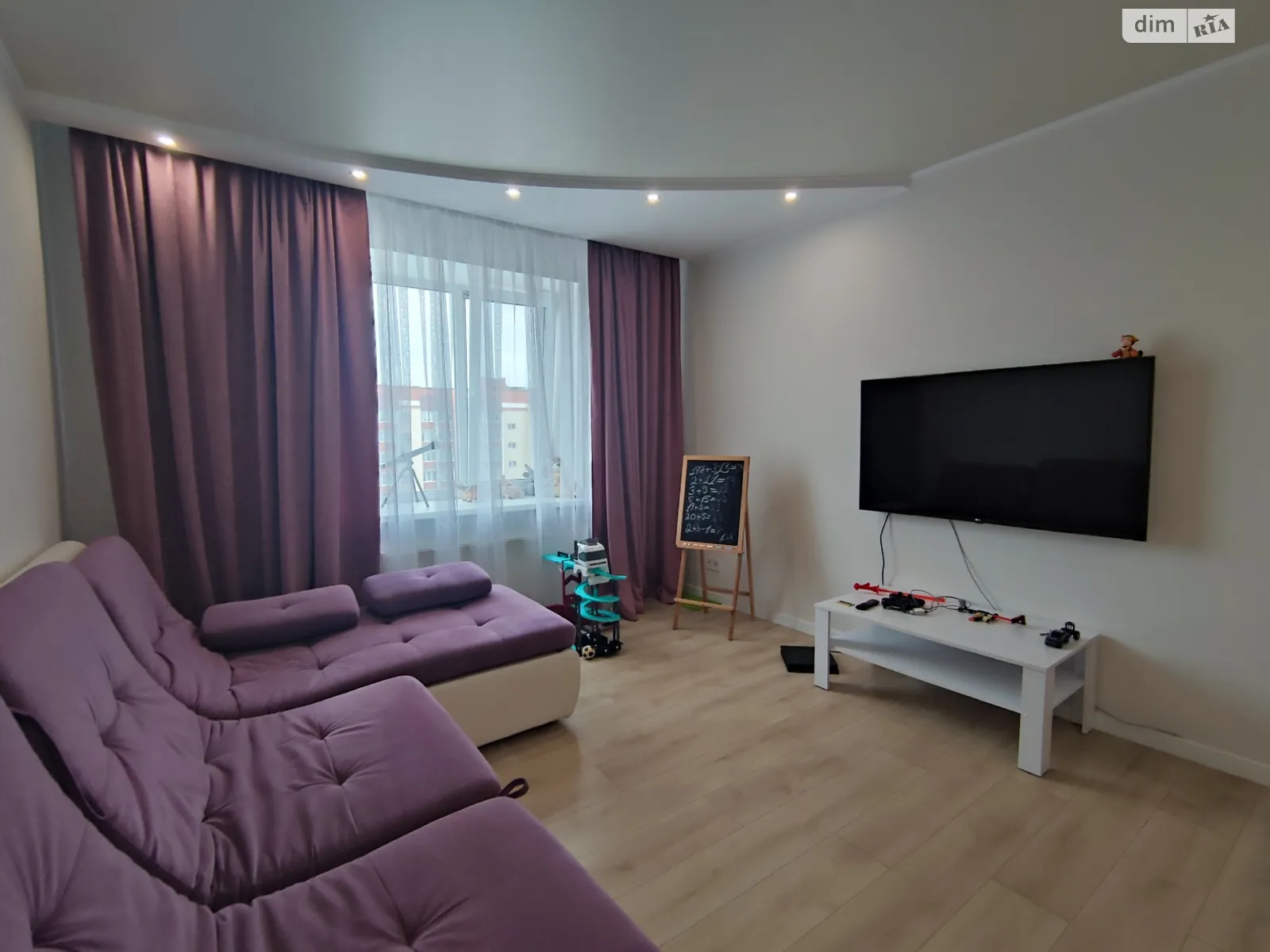 Продается 2-комнатная квартира 65 кв. м в Хмельницком, ул. Винницкая - фото 1