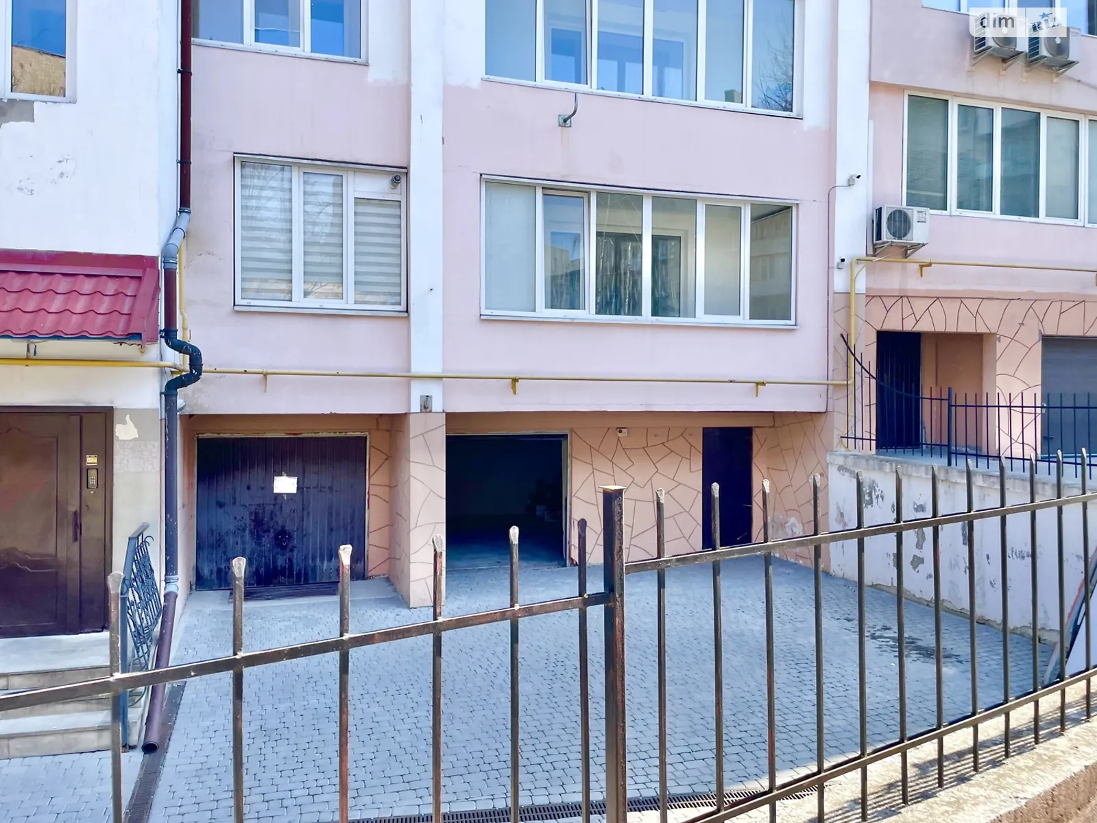 Продается отдельно стоящий гараж под легковое авто на 26.4 кв. м, цена: 22000 $ - фото 1
