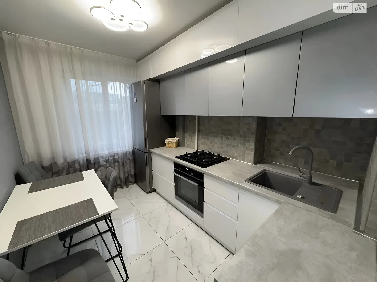Продается 2-комнатная квартира 48 кв. м в Хмельницком, ул. Кармелюка - фото 1