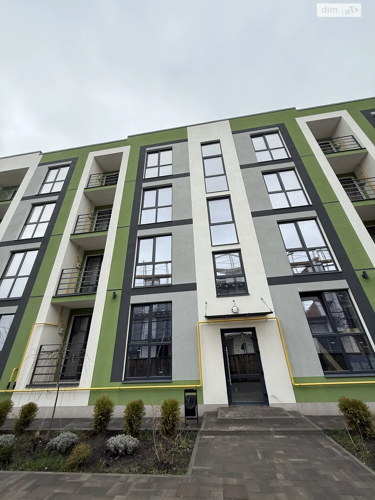 Продається 1-кімнатна квартира 38 кв. м у Гостомелі, вул. Українська, 12/1 - фото 1