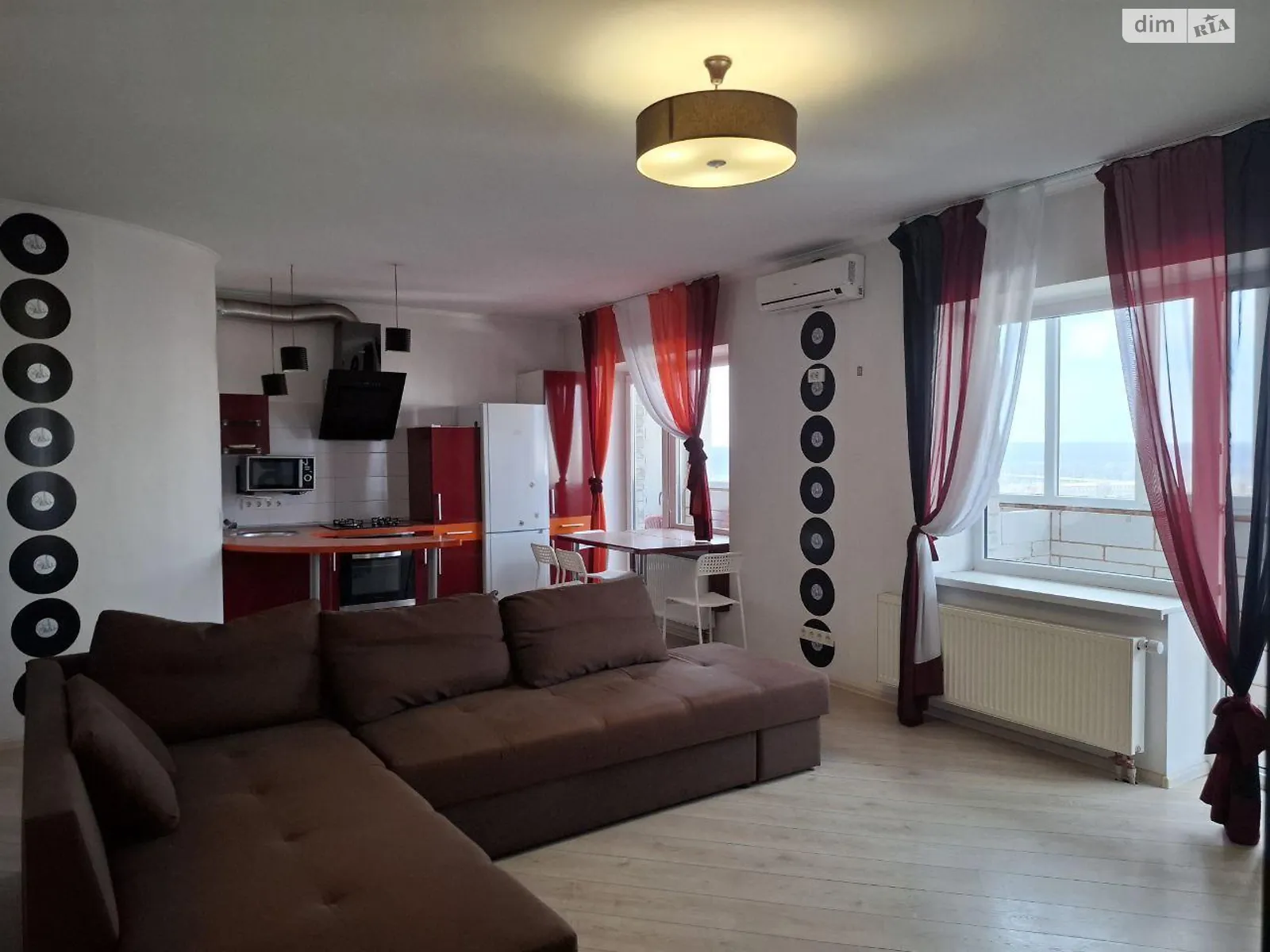 Продается 2-комнатная квартира 71.9 кв. м в Харькове, ул. Энвера Ахсарова - фото 1