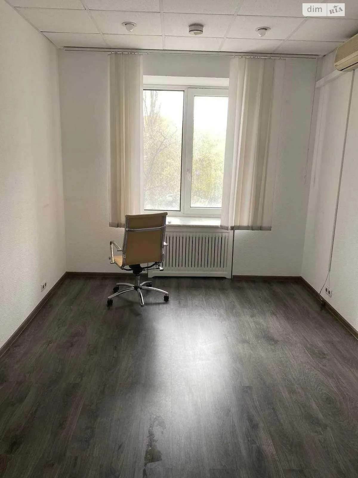 Сдается в аренду офис 140 кв. м в бизнес-центре, цена: 40000 грн - фото 1