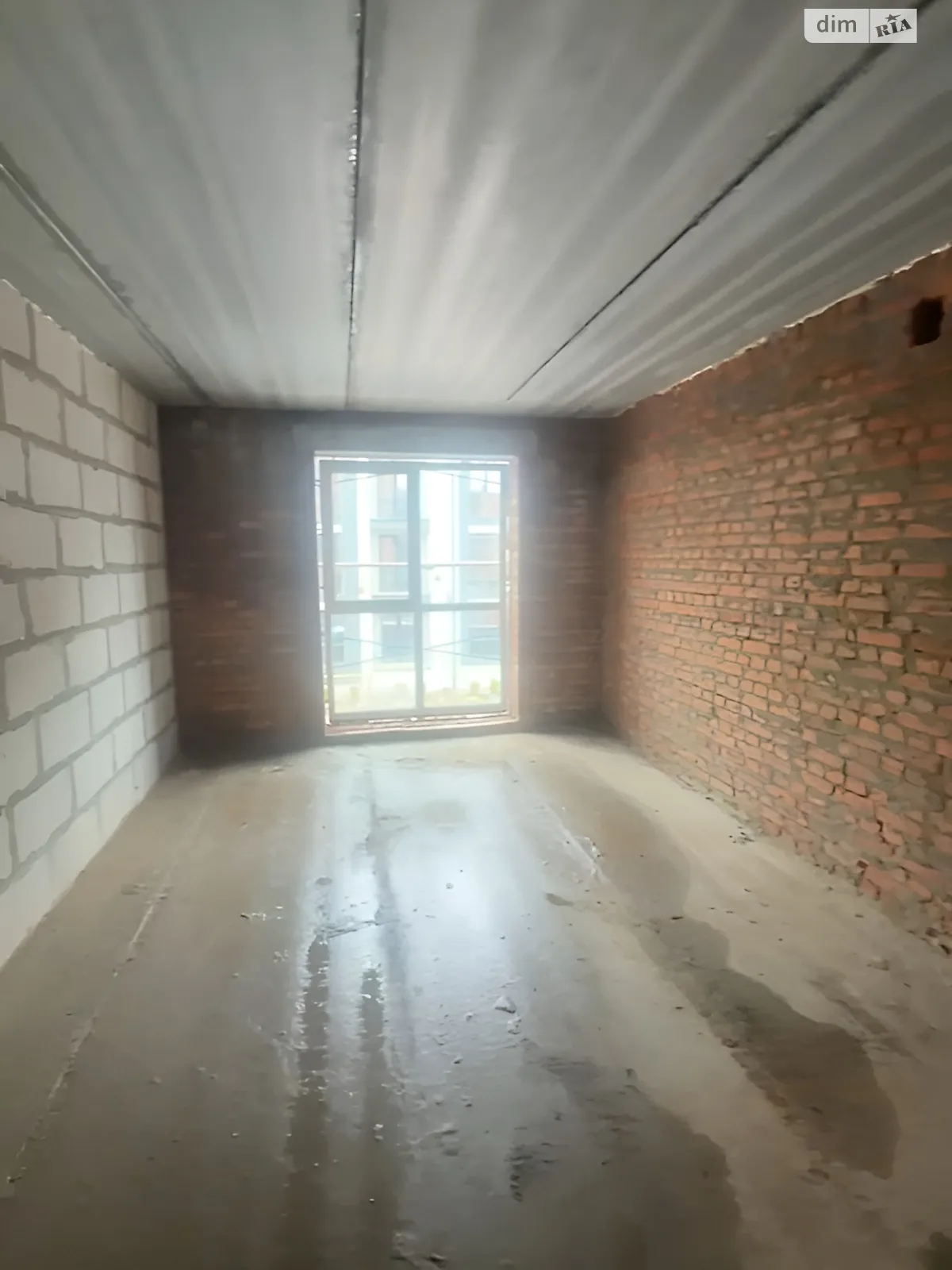 Продається 1-кімнатна квартира 28 кв. м у Гостомелі, вул. Українська, 12/1 - фото 1