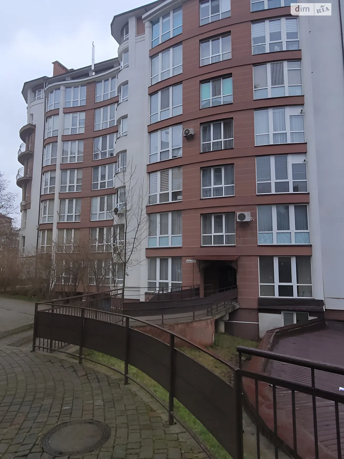 Здається в оренду 4-кімнатна квартира 125 кв. м у Крихівцях - фото 1