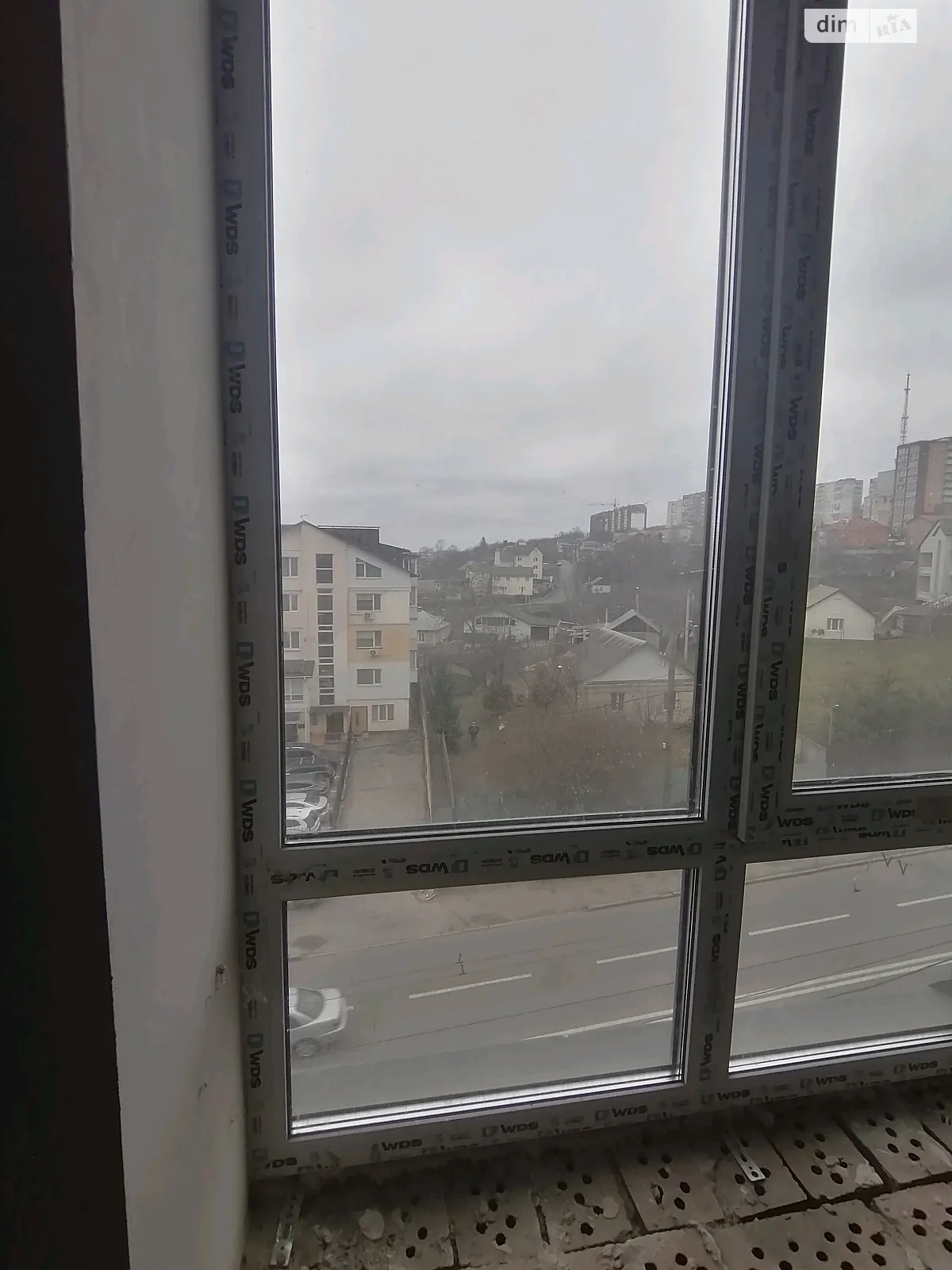 Продається 1-кімнатна квартира 36 кв. м у Хмельницькому, вул. Степана Бандери, 36 - фото 1