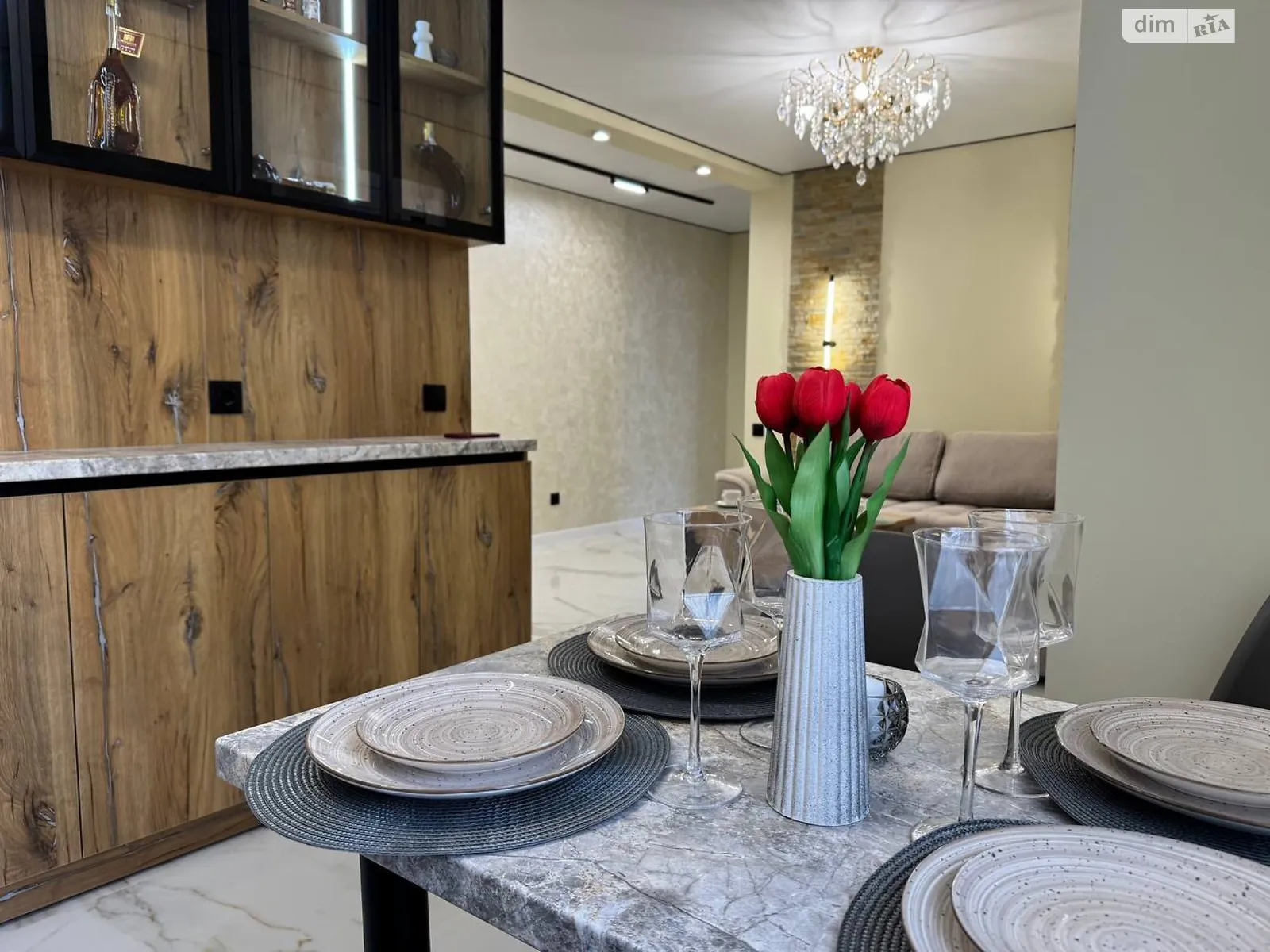 2-комнатная квартира 76 кв. м в Тернополе, пер. Кирпичный - фото 1
