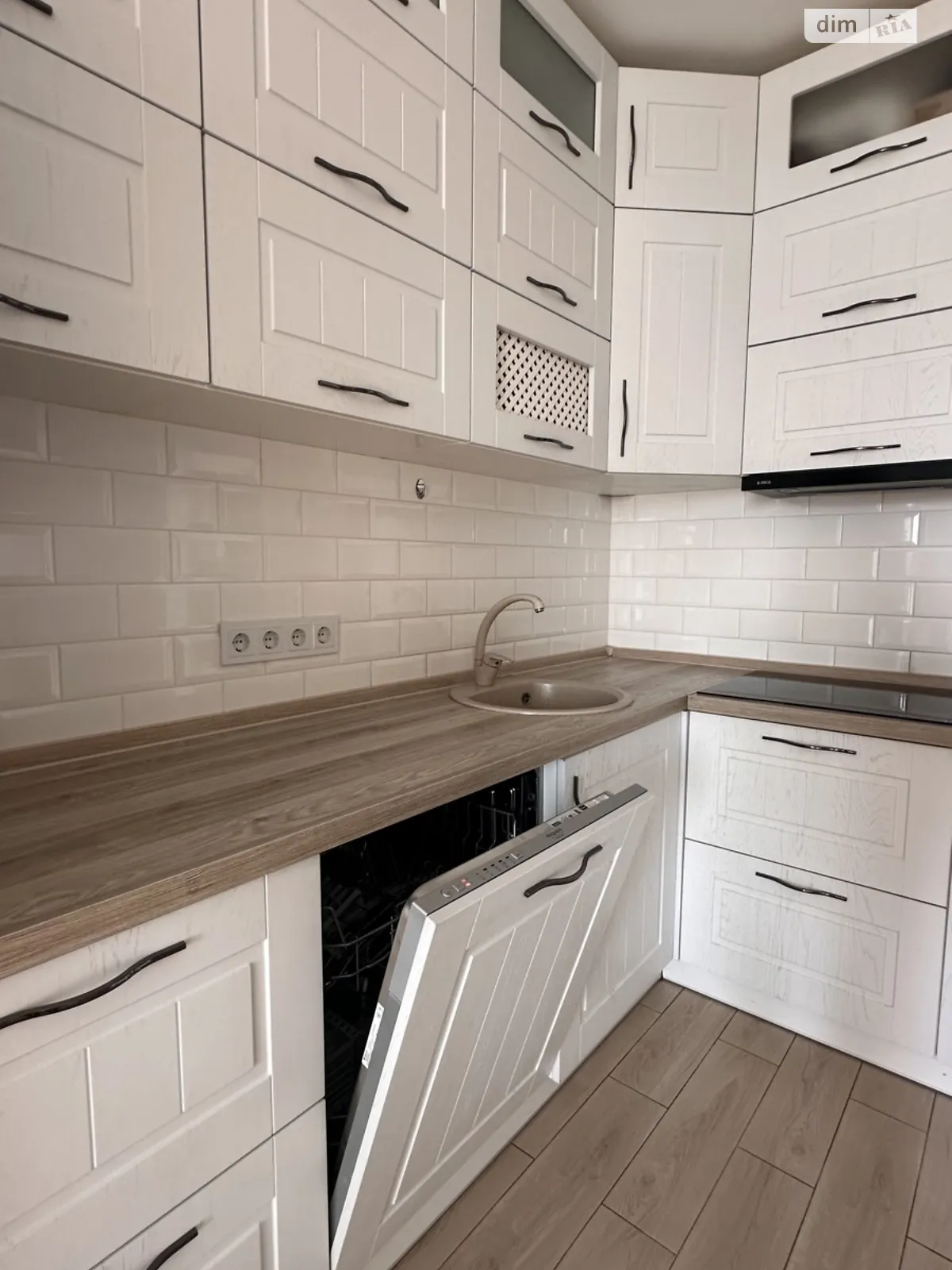 Продается 1-комнатная квартира 42.3 кв. м в Львове, просп. Красной Калины, 56А - фото 1