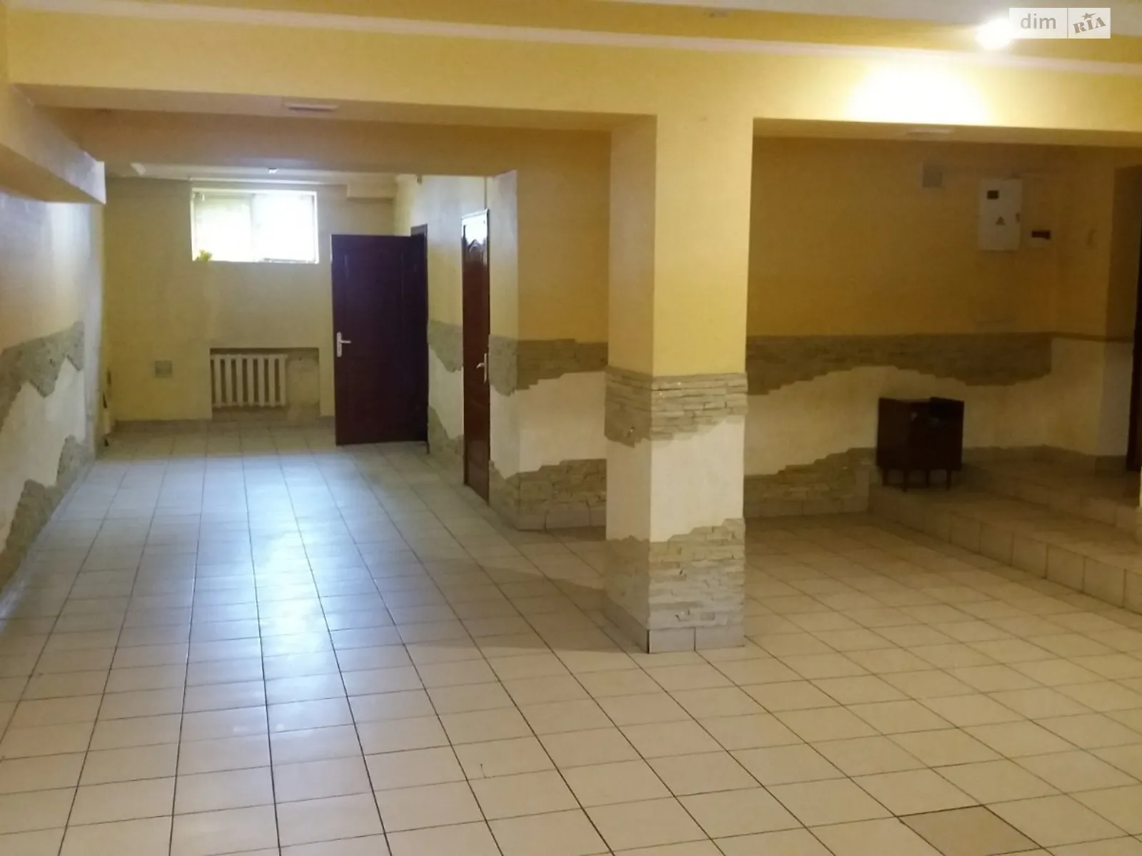Сдается в аренду помещения свободного назначения 98.1 кв. м в 5-этажном здании, цена: 686 $ - фото 1