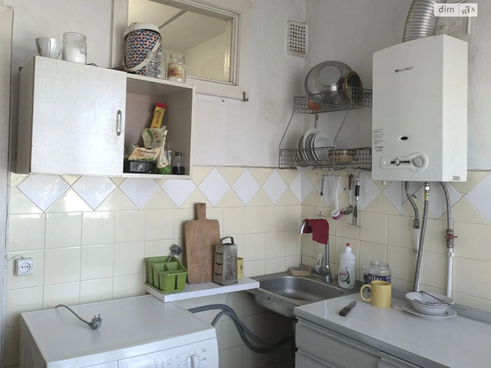 Продается 3-комнатная квартира 50.5 кв. м в Ивано-Франковске, ул. Коновальца Евгения, 34 - фото 1