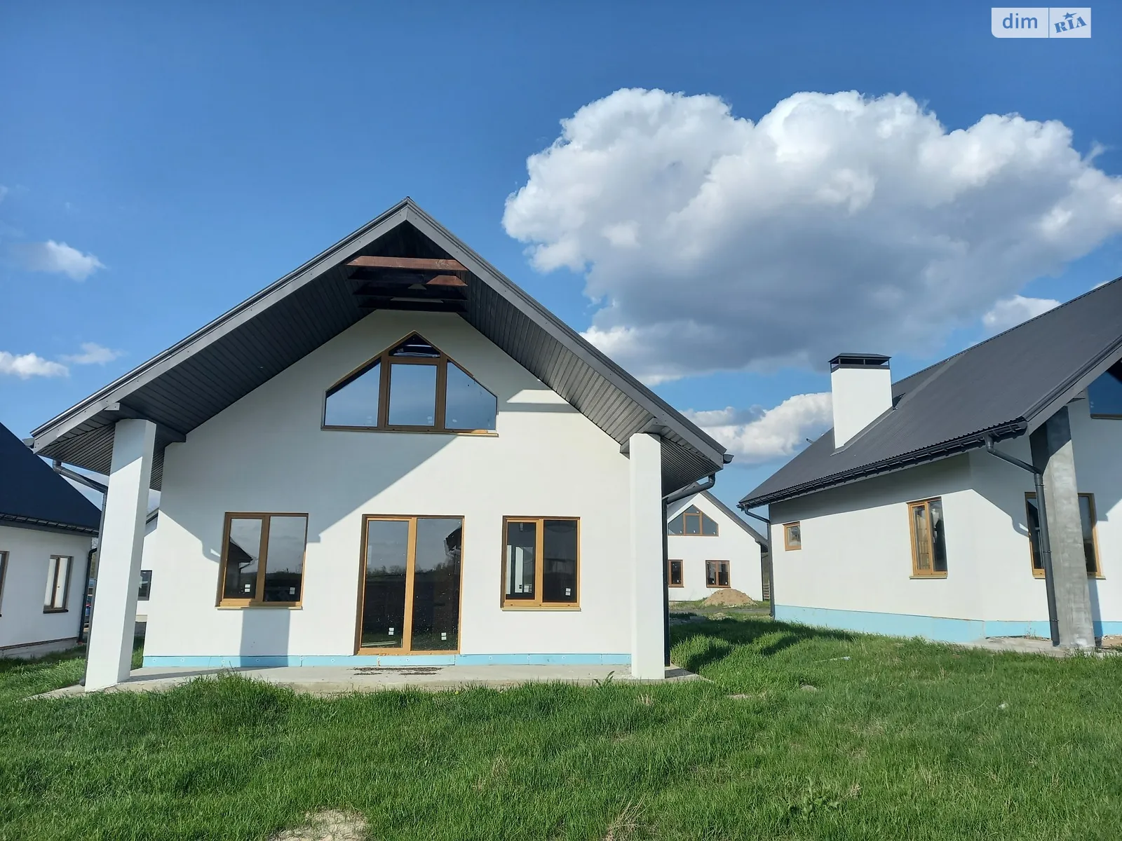 Продается дом на 2 этажа 120 кв. м с подвалом, цена: 65000 $ - фото 1