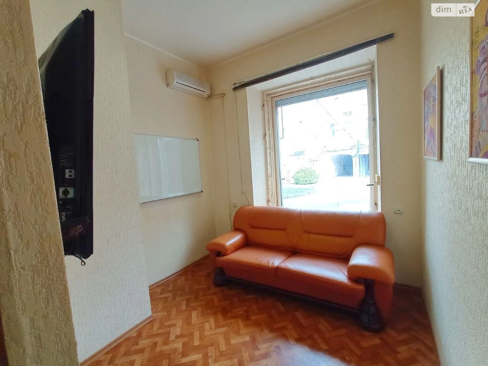 Продается помещения свободного назначения 59.4 кв. м в 3-этажном здании, цена: 60000 $ - фото 1