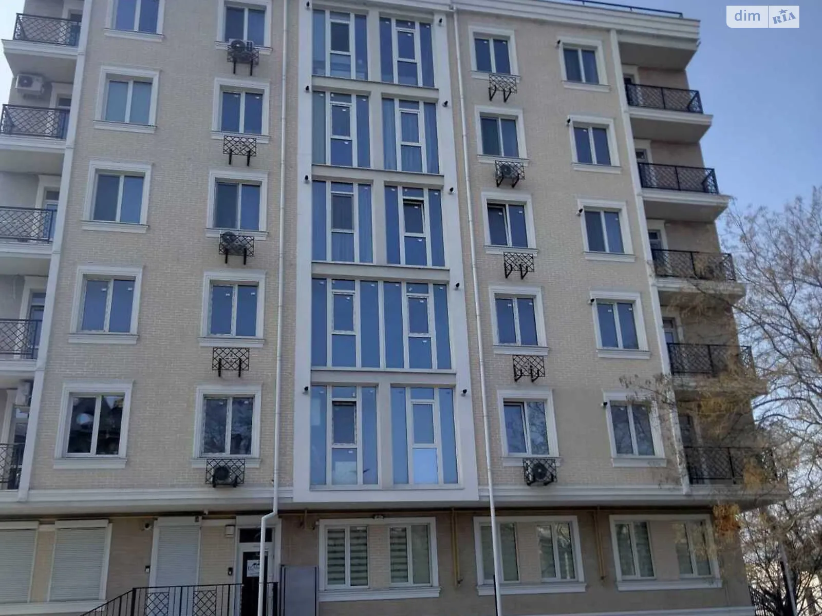 Продается 1-комнатная квартира 47 кв. м в Одессе, ул. Новосельского, 11 - фото 1