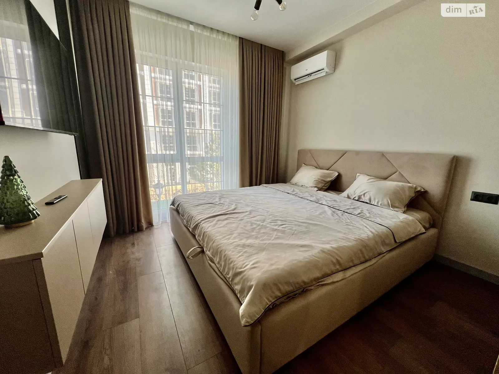 Продается 1-комнатная квартира 43.06 кв. м в Чайках, ул. Коцюбинского, 1 - фото 1