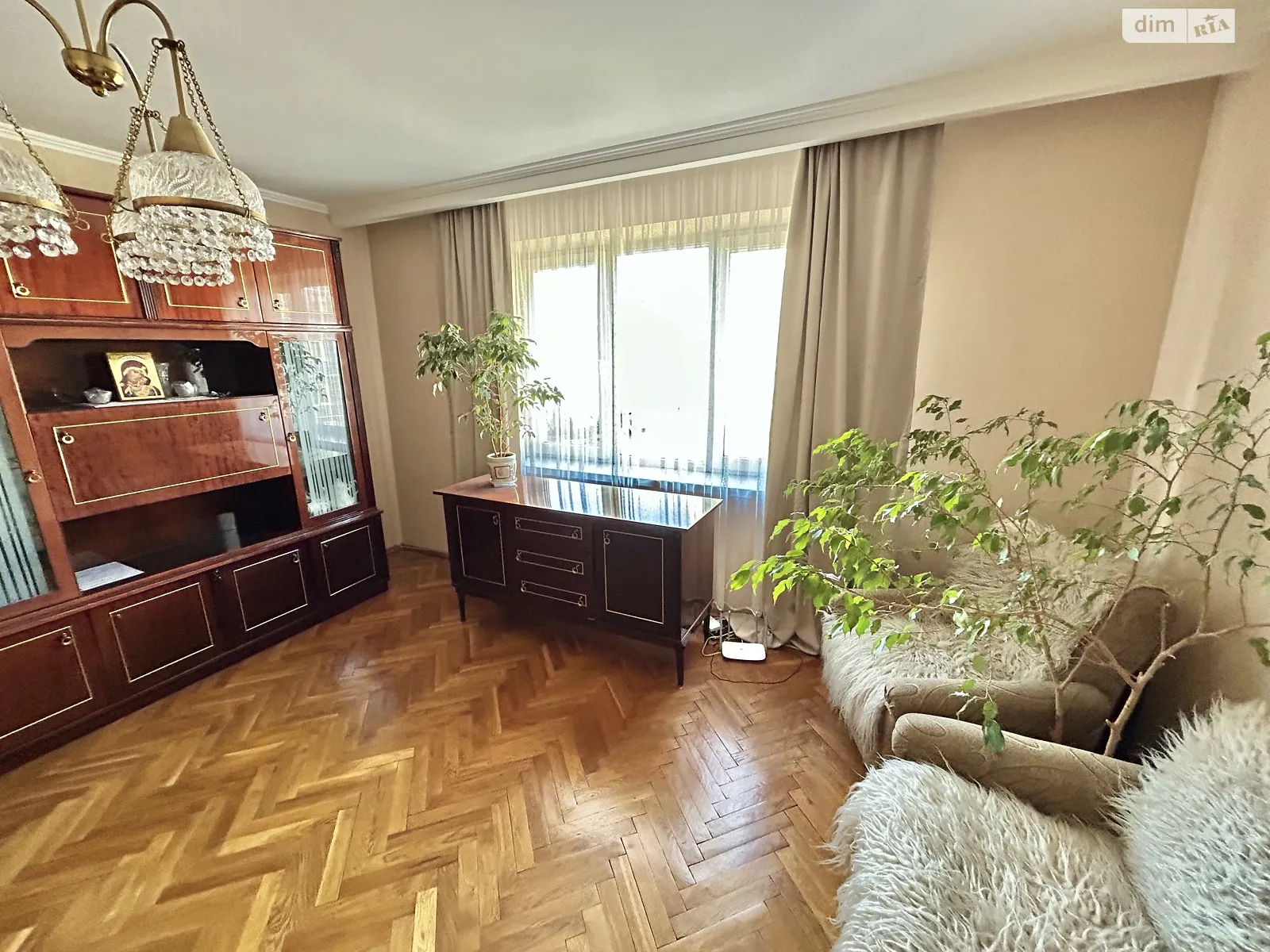 Продается 3-комнатная квартира 72 кв. м в Львове, просп. Красной Калины - фото 1