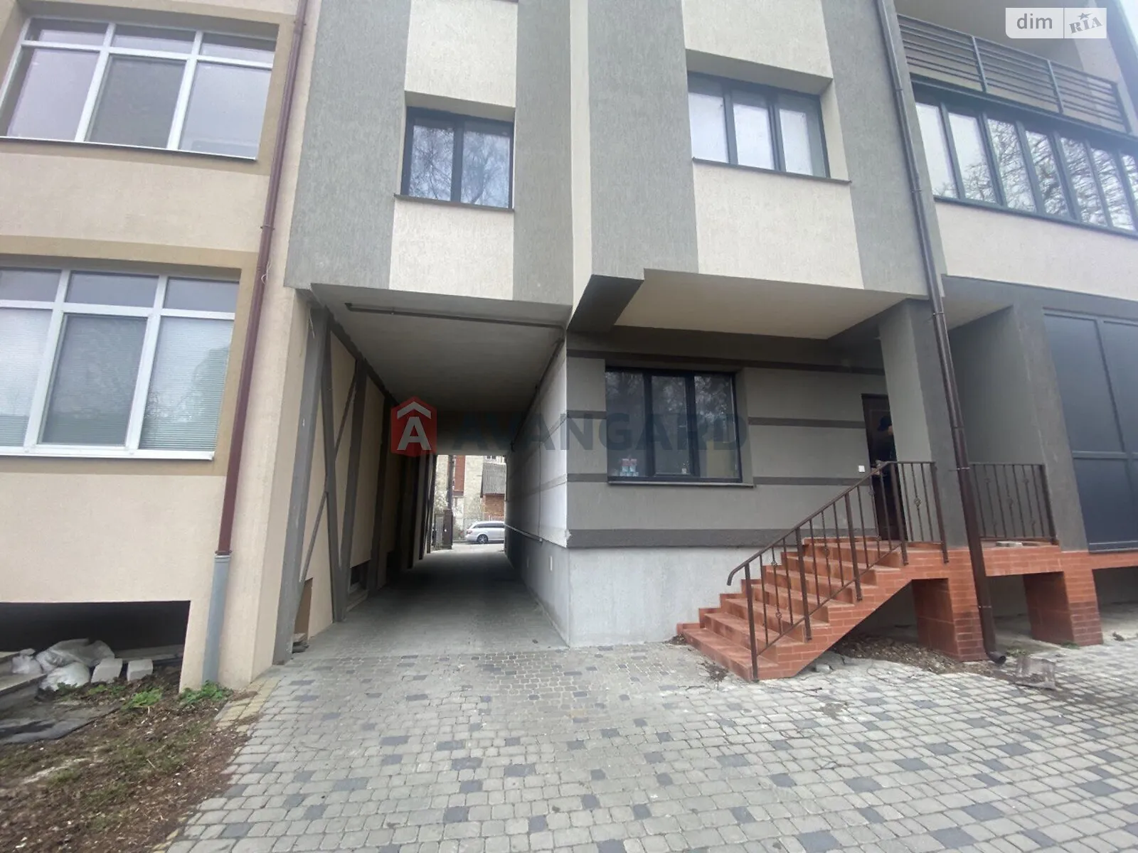 Продается объект сферы услуг 86.9 кв. м в 4-этажном здании, цена: 79500 $ - фото 1