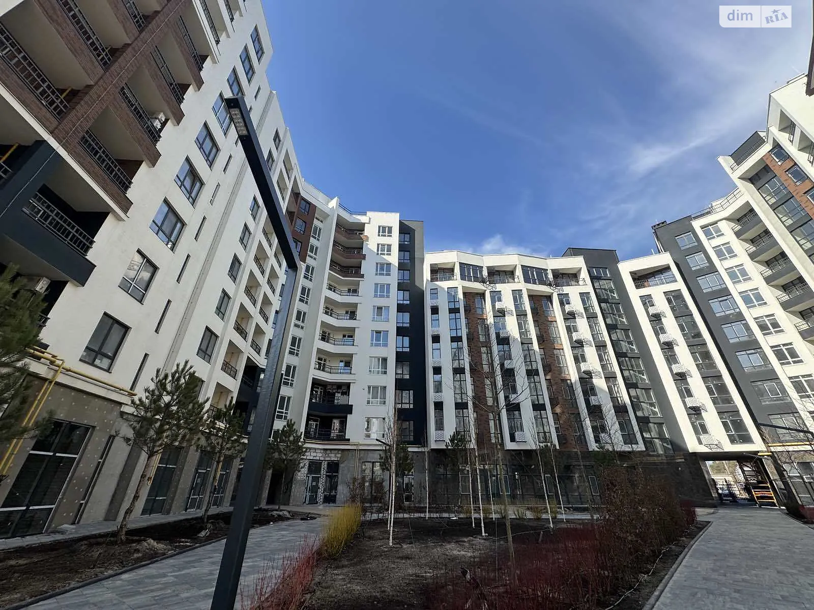 Продается 3-комнатная квартира 76.42 кв. м в Ирпене, ул. Кобылянской Ольги, 1В/26 - фото 1