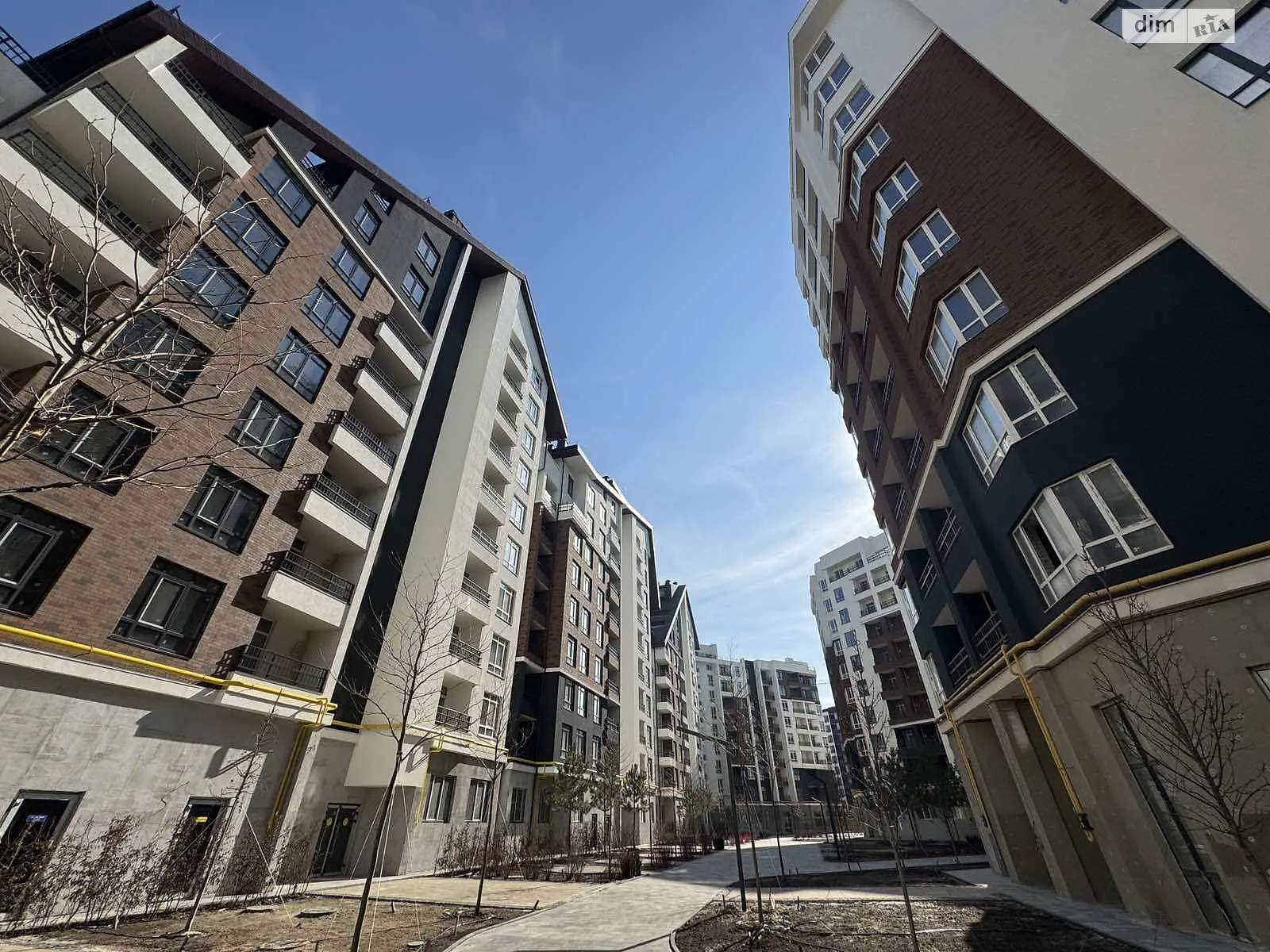 Продается 3-комнатная квартира 77.07 кв. м в Ирпене, ул. Кобылянской Ольги, 1В/28 - фото 1