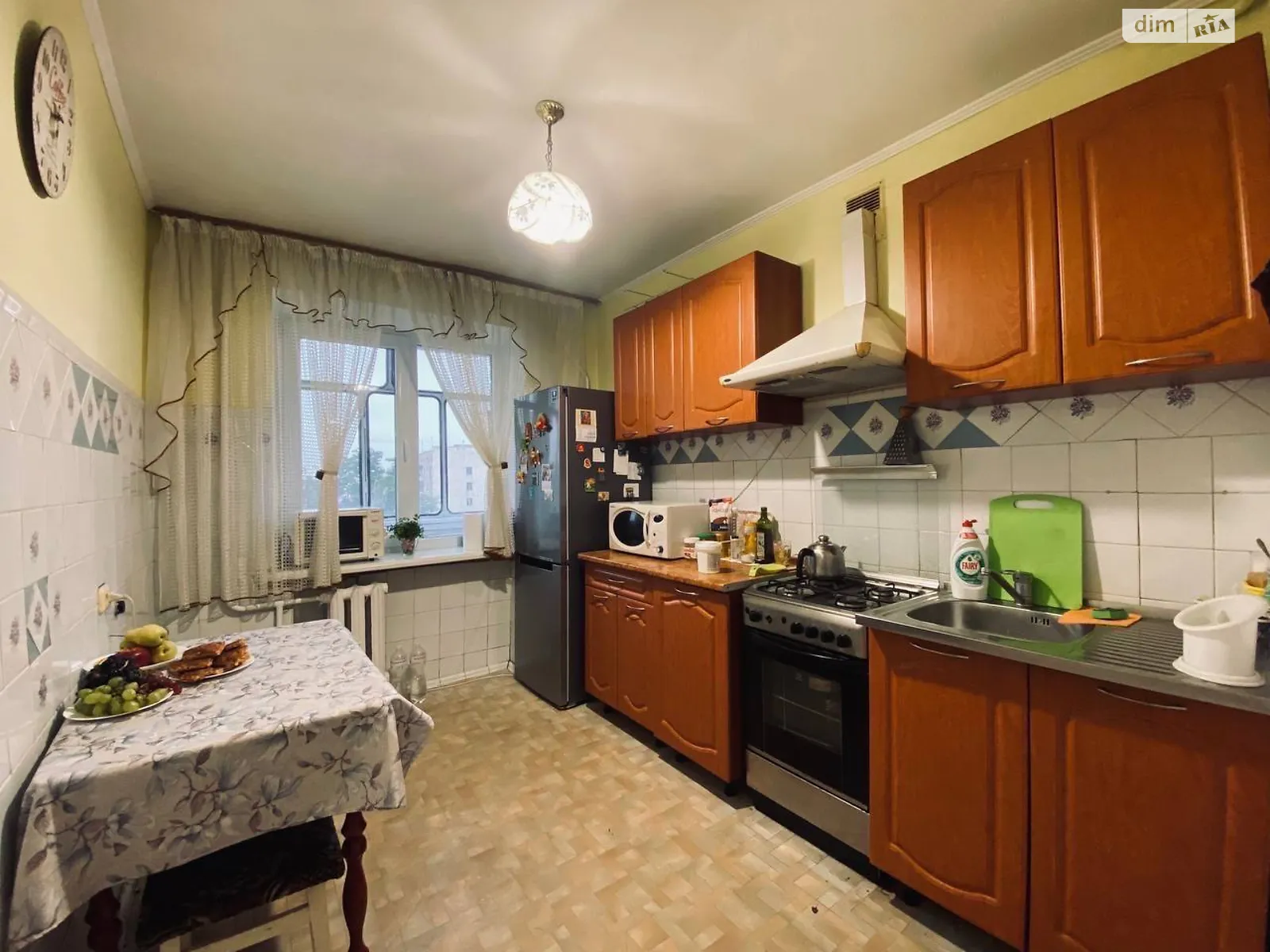 Продается 4-комнатная квартира 81.3 кв. м в Киеве, ул. Петропавловская, 15 - фото 1