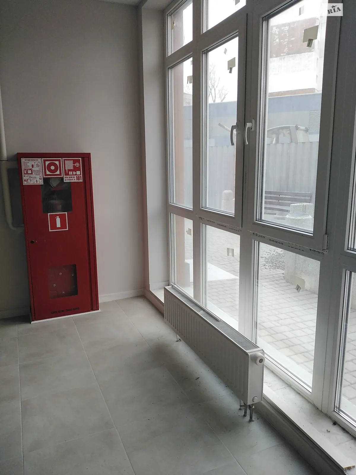 Сдается в аренду помещения свободного назначения 60 кв. м в 24-этажном здании, цена: 400 $ - фото 1