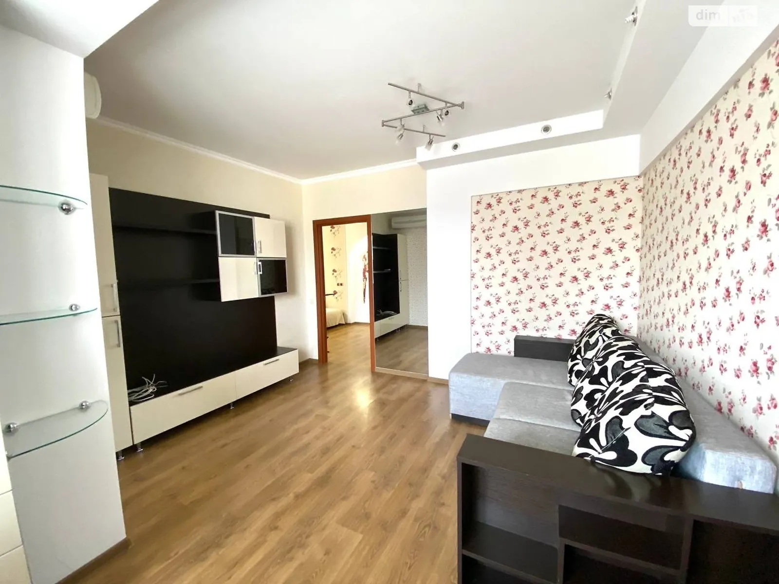 Продается 3-комнатная квартира 126.1 кв. м в Полтаве, ул. Соборности, 77А - фото 1