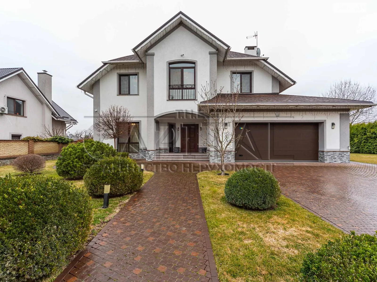 Продается дом на 2 этажа 385.6 кв. м с мебелью, цена: 650000 $ - фото 1