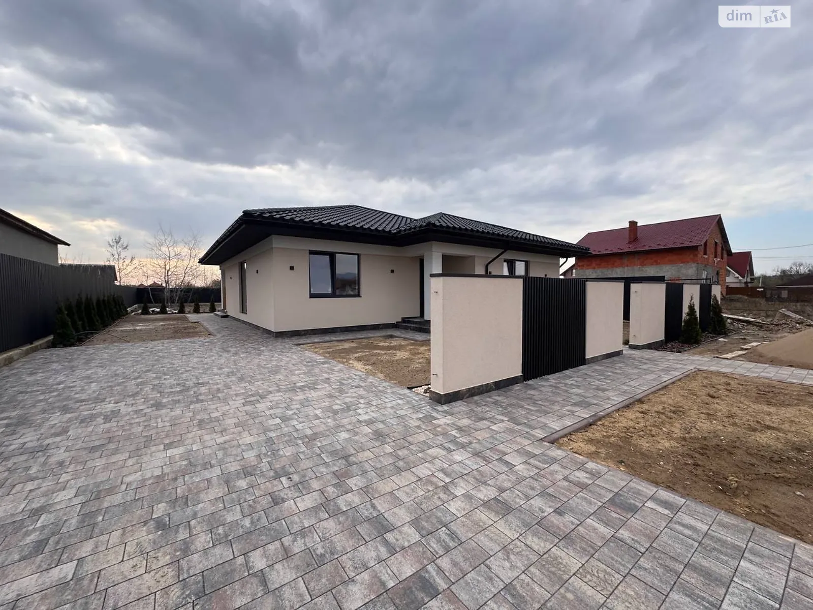 Продається одноповерховий будинок 130 кв. м з каміном, цена: 115000 $ - фото 1
