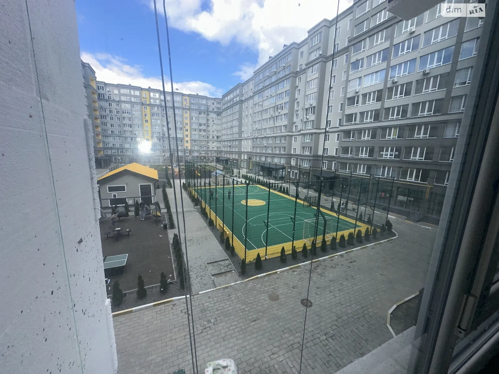 Продається 2-кімнатна квартира 73 кв. м у Бучі - фото 1