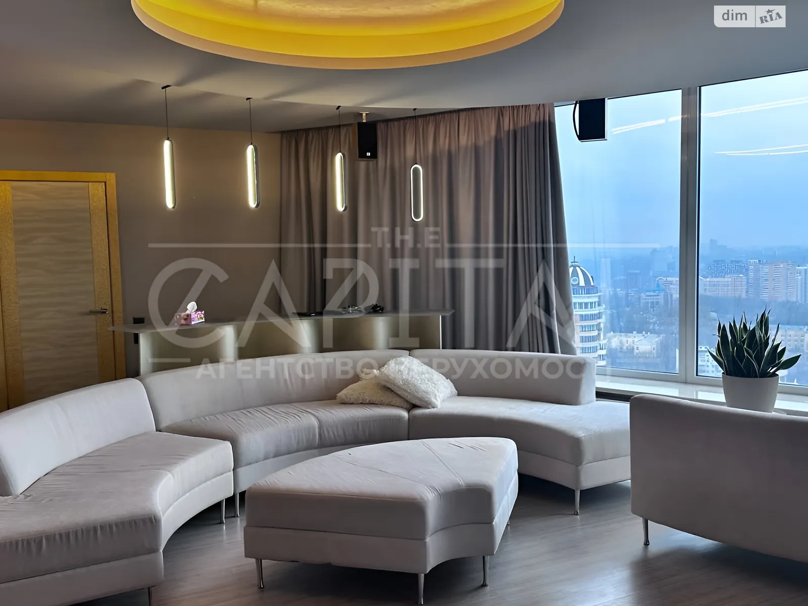 Сдается в аренду 5-комнатная квартира 210 кв. м в, цена: 2500 $ - фото 1