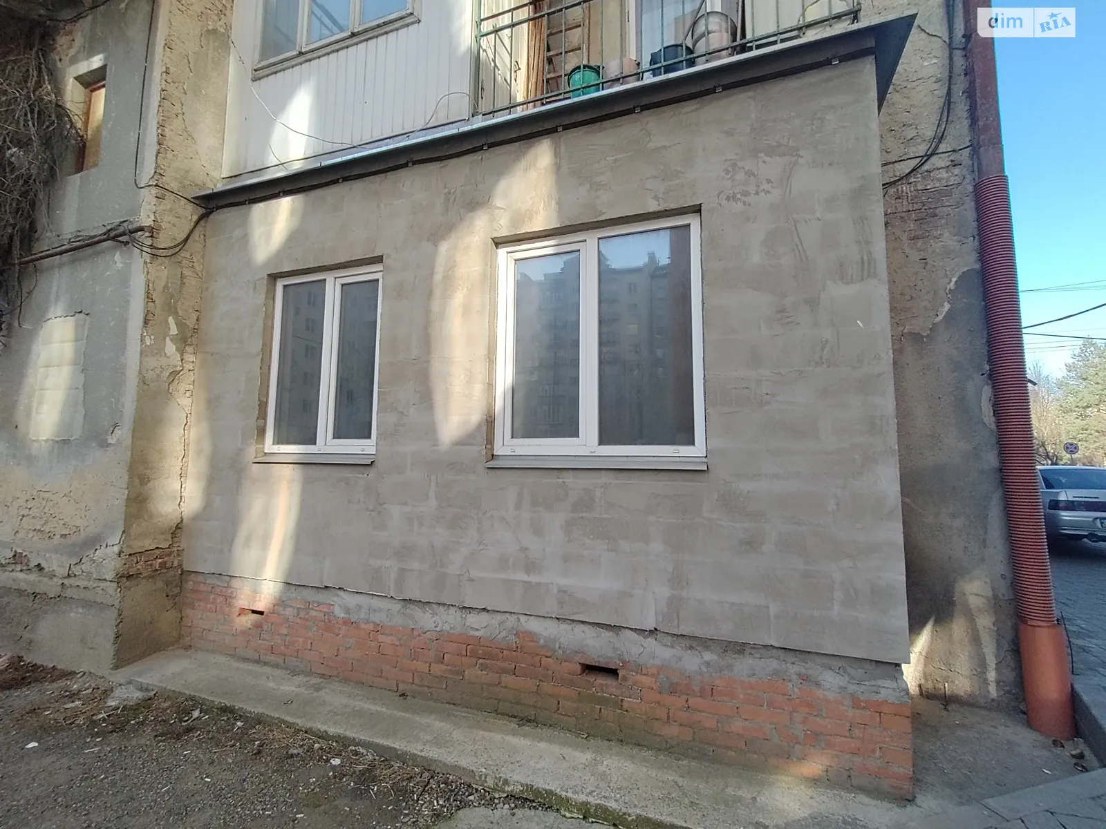 Продается 1-комнатная квартира 34 кв. м в Ивано-Франковске, ул. Независимости, 148 - фото 1