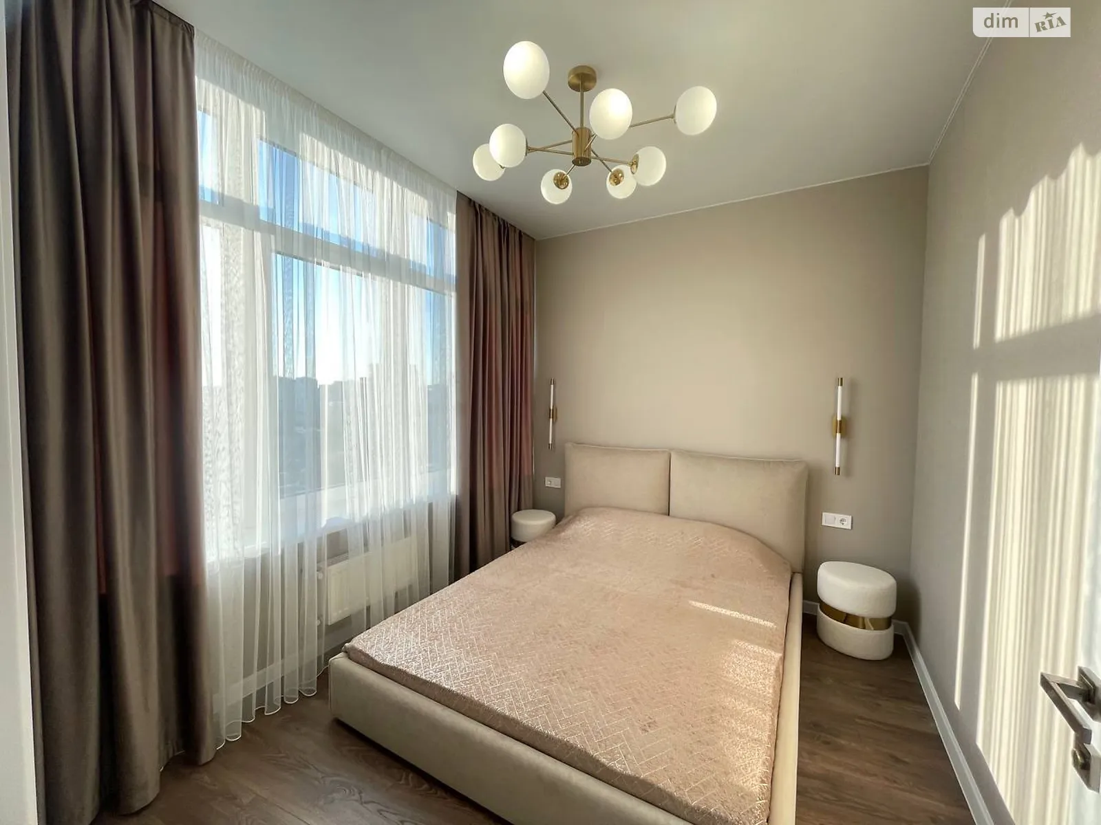 Продается 1-комнатная квартира 40 кв. м в Одессе, ул. Валерия Самофалова, 16А - фото 1