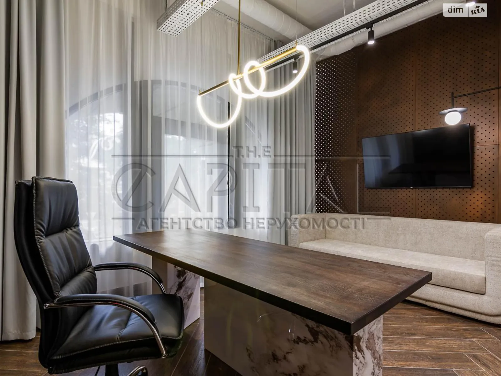 Сдается в аренду офис 207.7 кв. м в бизнес-центре, цена: 8500 $ - фото 1