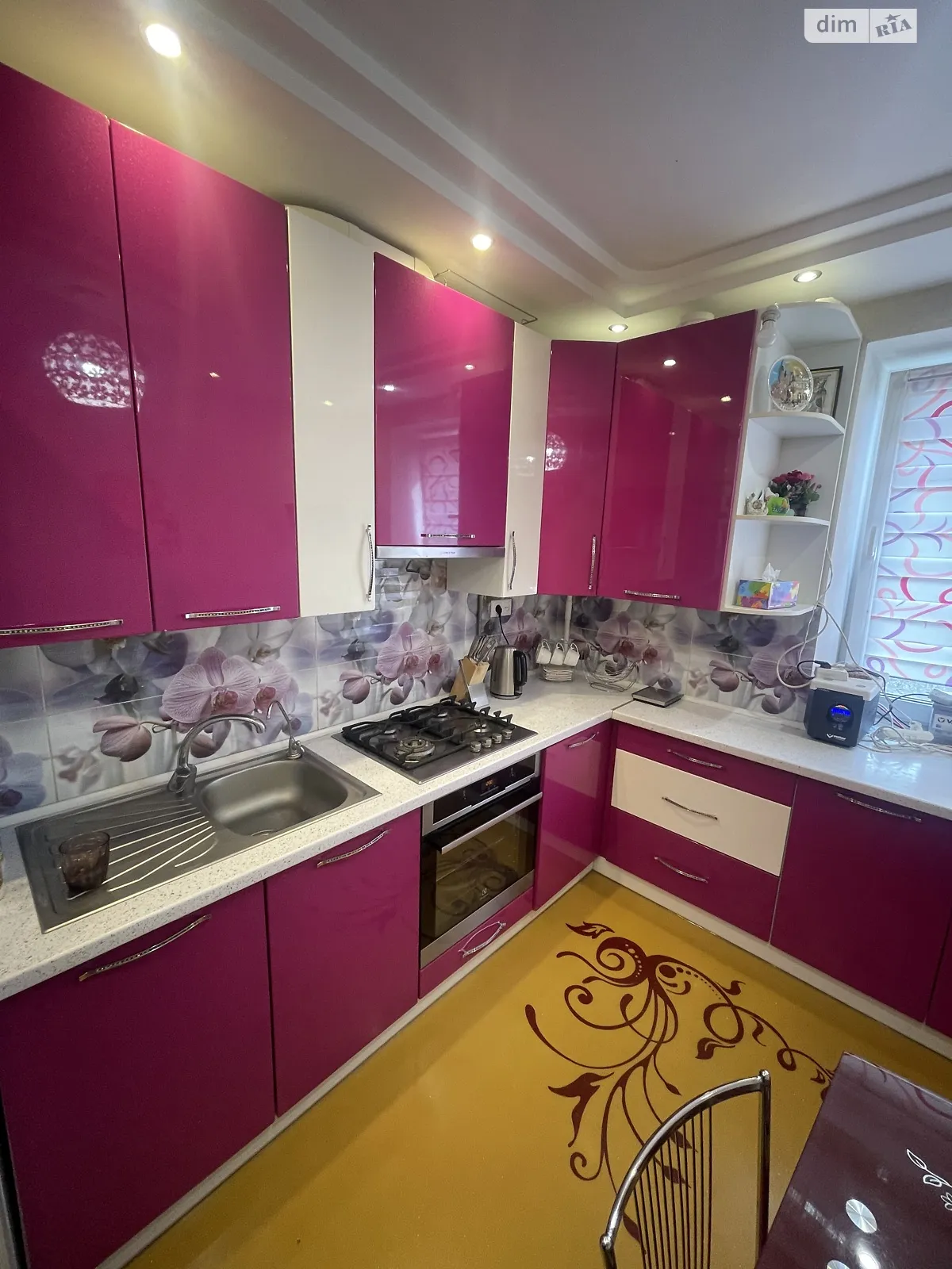Продается 4-комнатная квартира 88 кв. м в Виннице, ул. Героев Крут, 1 - фото 1