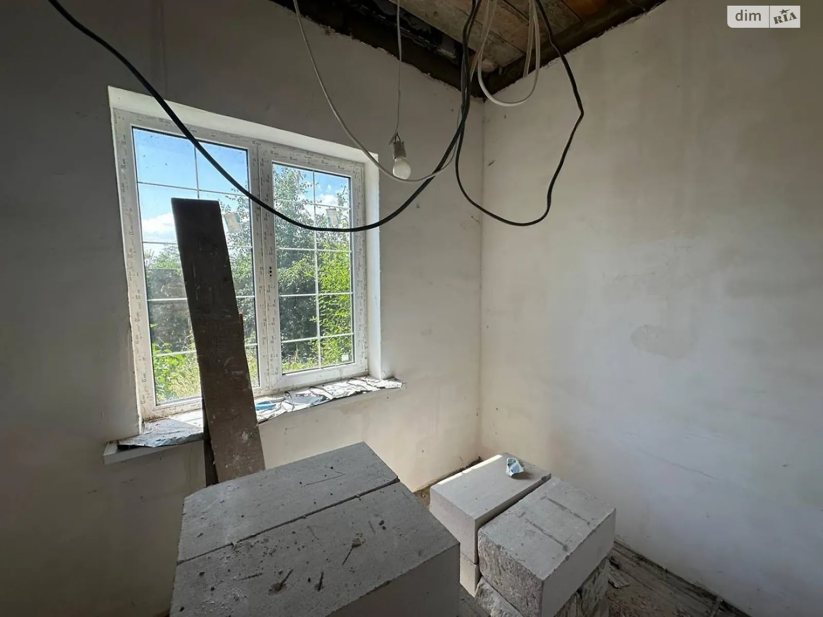 Продається будинок 2 поверховий 200 кв. м з каміном, цена: 110000 $ - фото 1