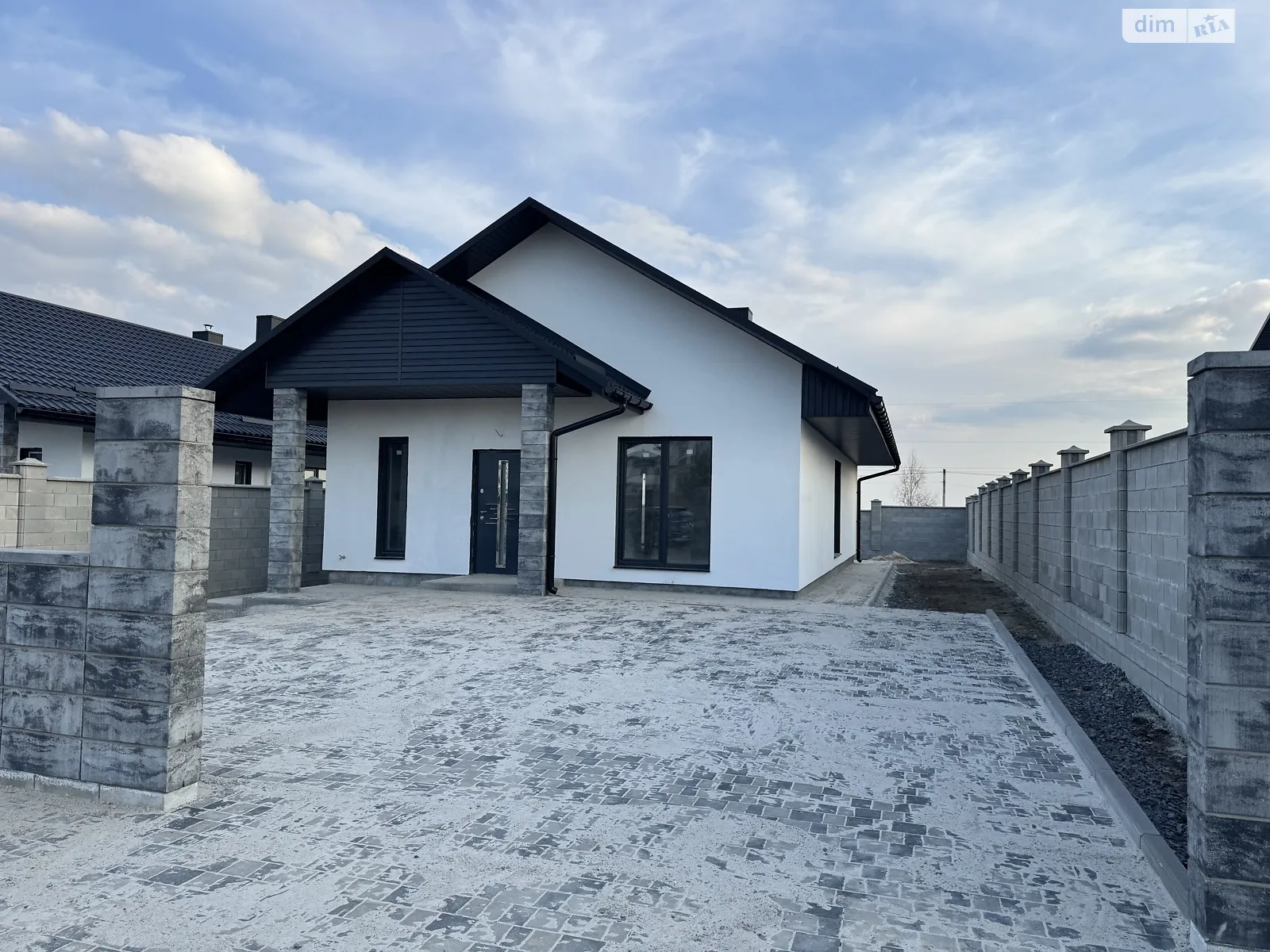 Продається одноповерховий будинок 90 кв. м з верандою, цена: 85000 $ - фото 1