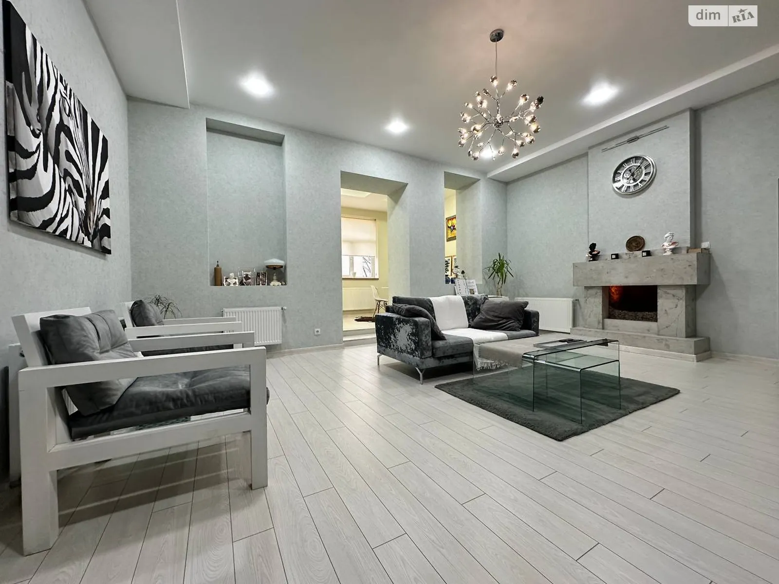 Продается 3-комнатная квартира 95.2 кв. м в Дрогобыче, ул. Стрыйская, 23 - фото 1