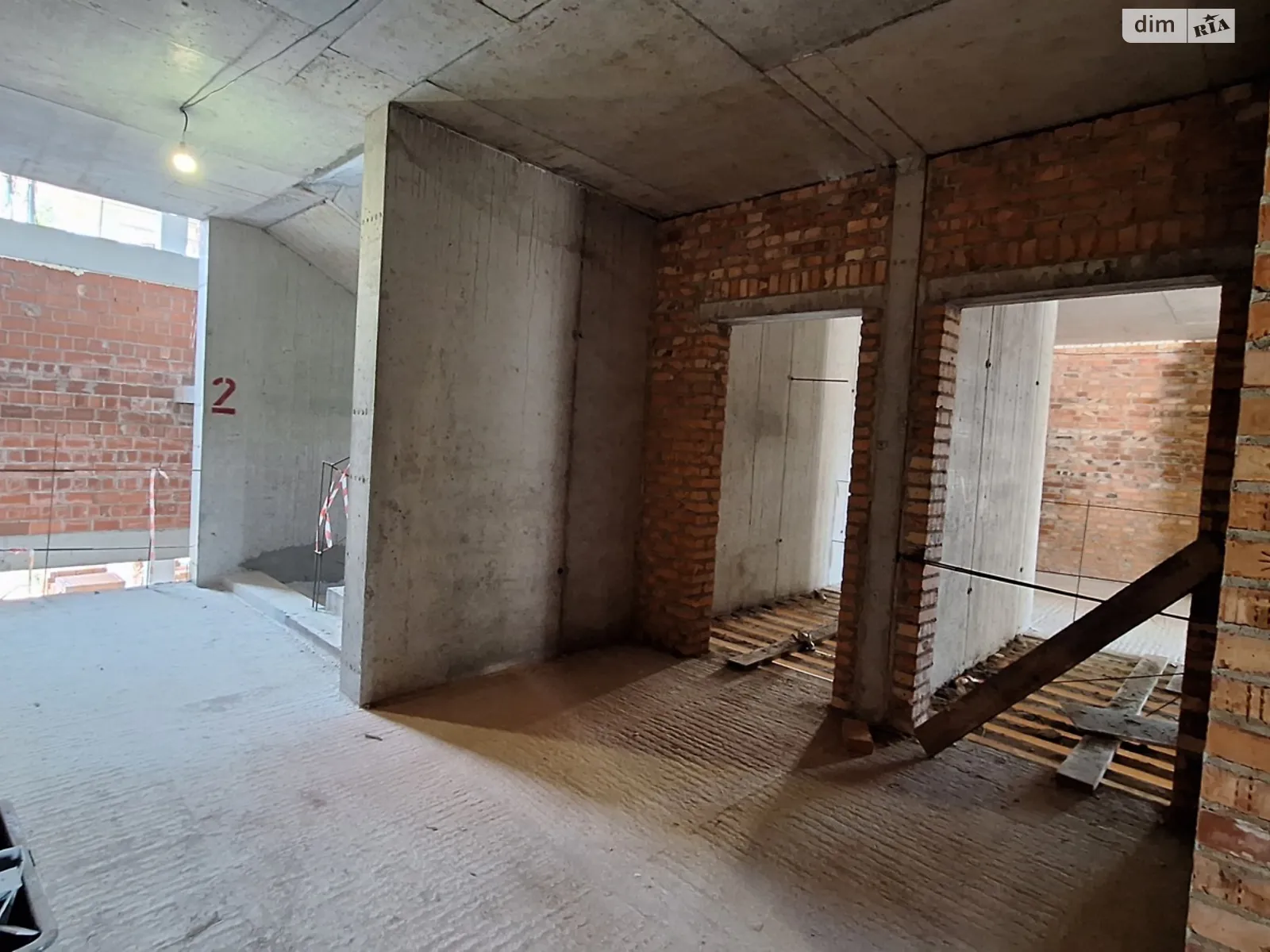 Продается 2-комнатная квартира 80.24 кв. м в Львове, ул. Любомира Романкива(Красная) - фото 1