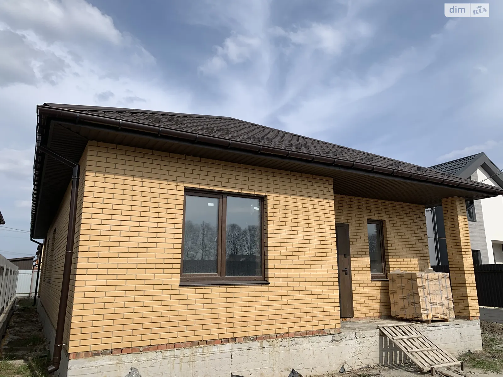 Продается одноэтажный дом 102 кв. м с балконом, цена: 93000 $ - фото 1