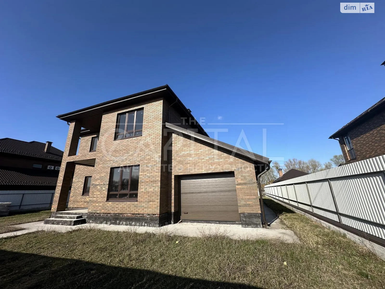Продается дом на 2 этажа 210 кв. м с балконом, цена: 185000 $ - фото 1
