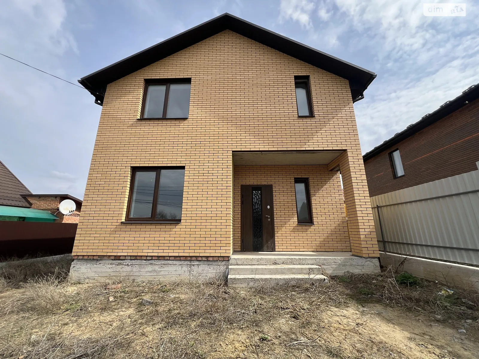 Продается дом на 2 этажа 127 кв. м с бассейном, цена: 129990 $ - фото 1