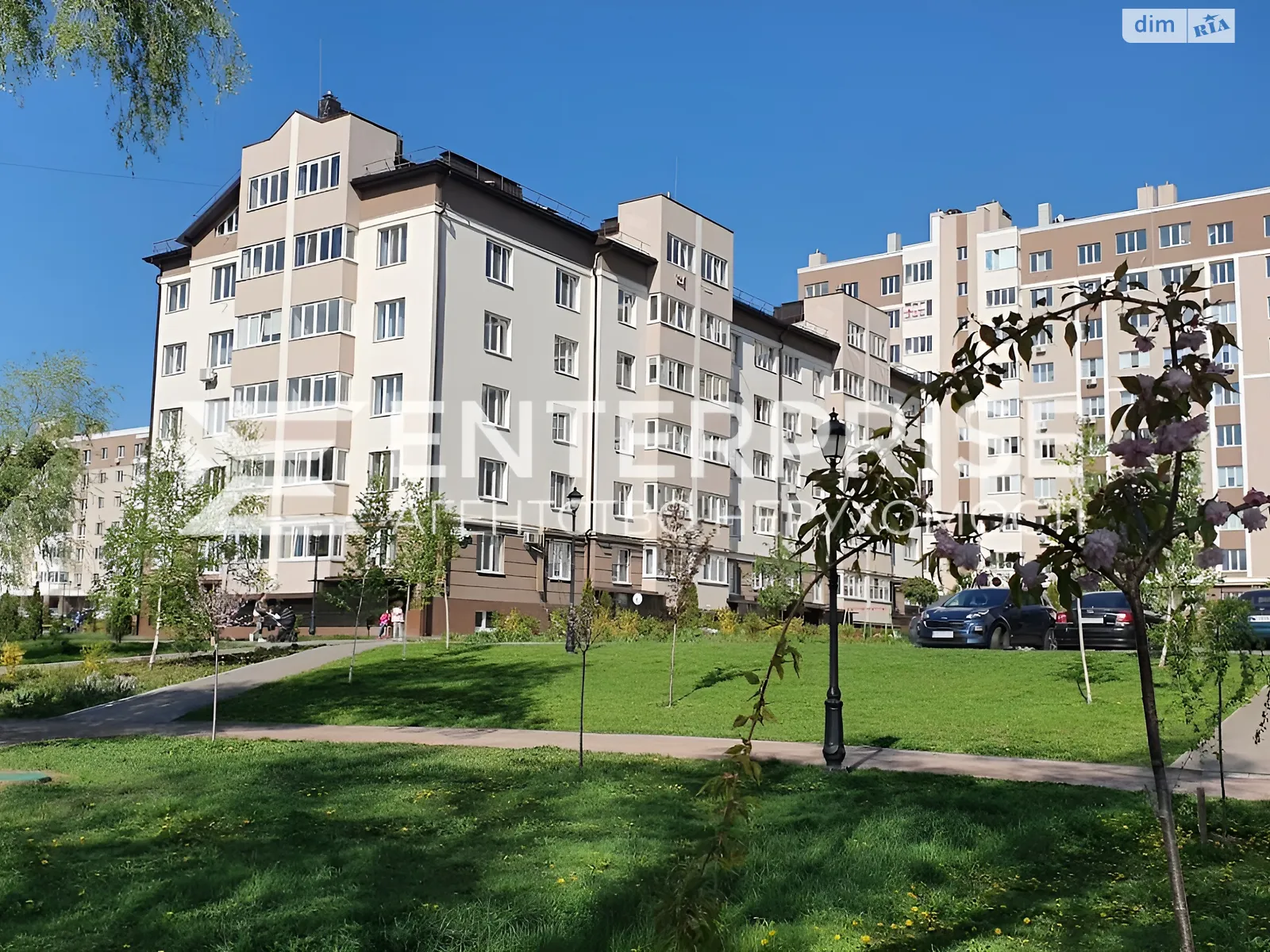 Продается 3-комнатная квартира 88 кв. м в Гатном, бул. Приозёрный, 3 - фото 1