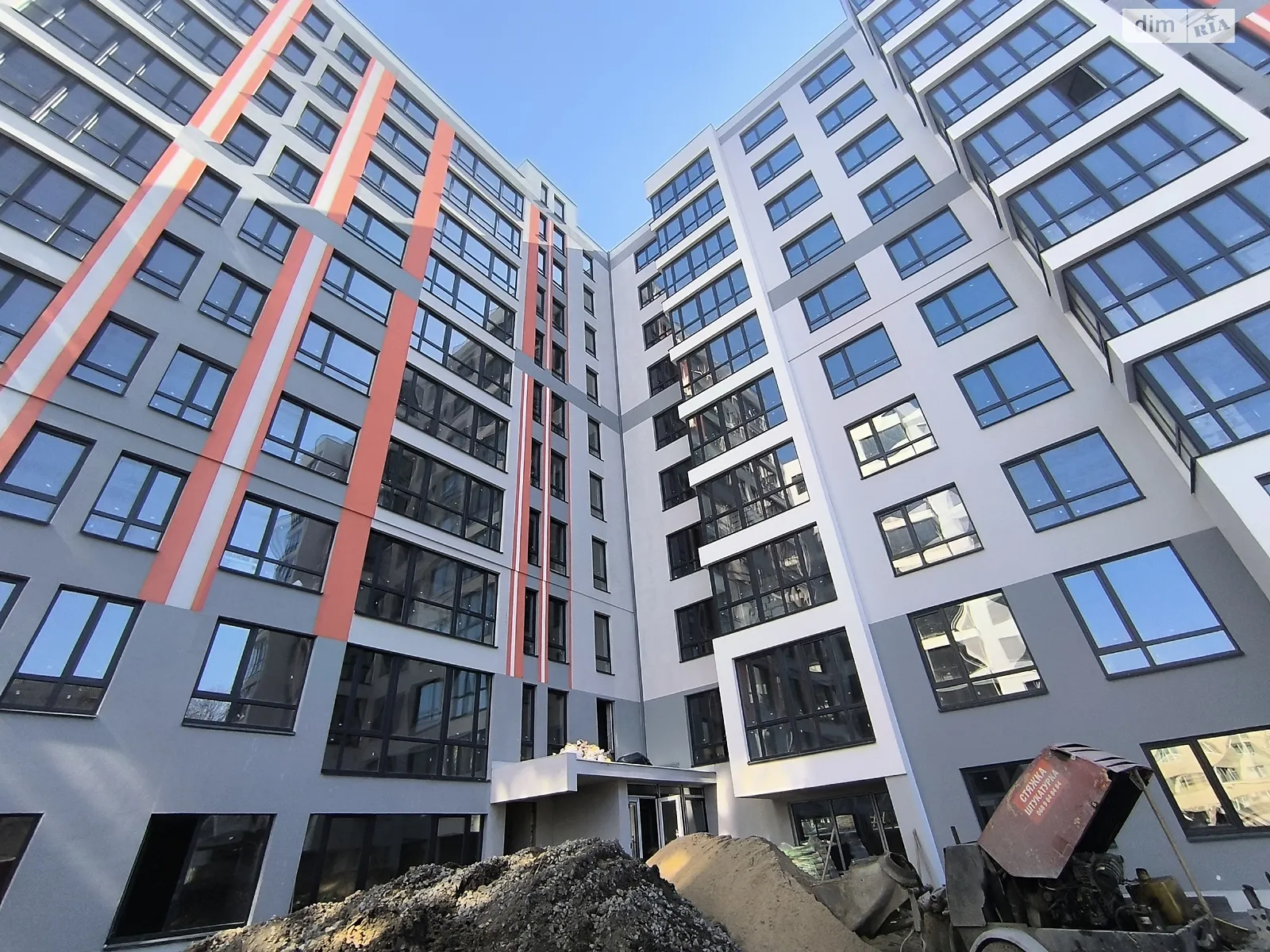 Продається 2-кімнатна квартира 73.5 кв. м у Вінниці, вул. Привокзальна, 30 - фото 1